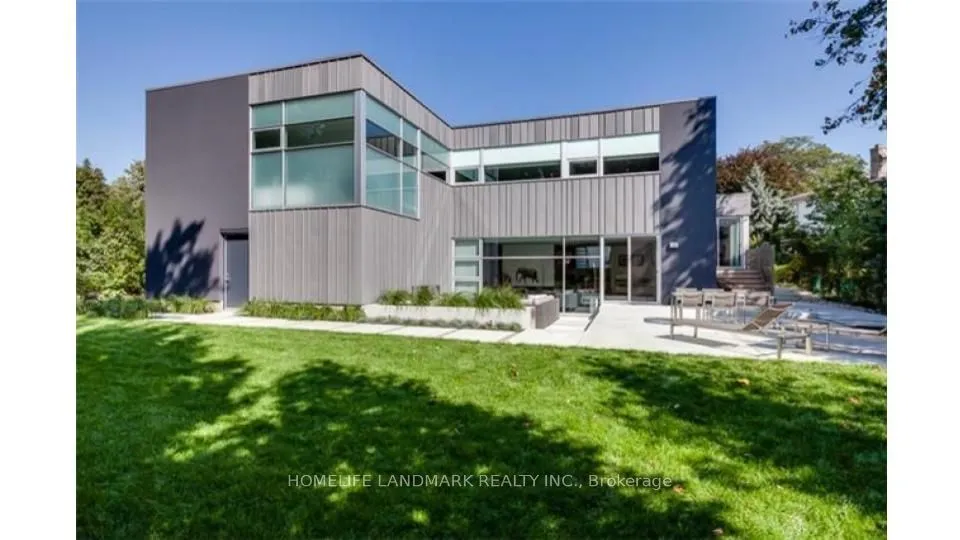 Detached Home For Lease | W13705052