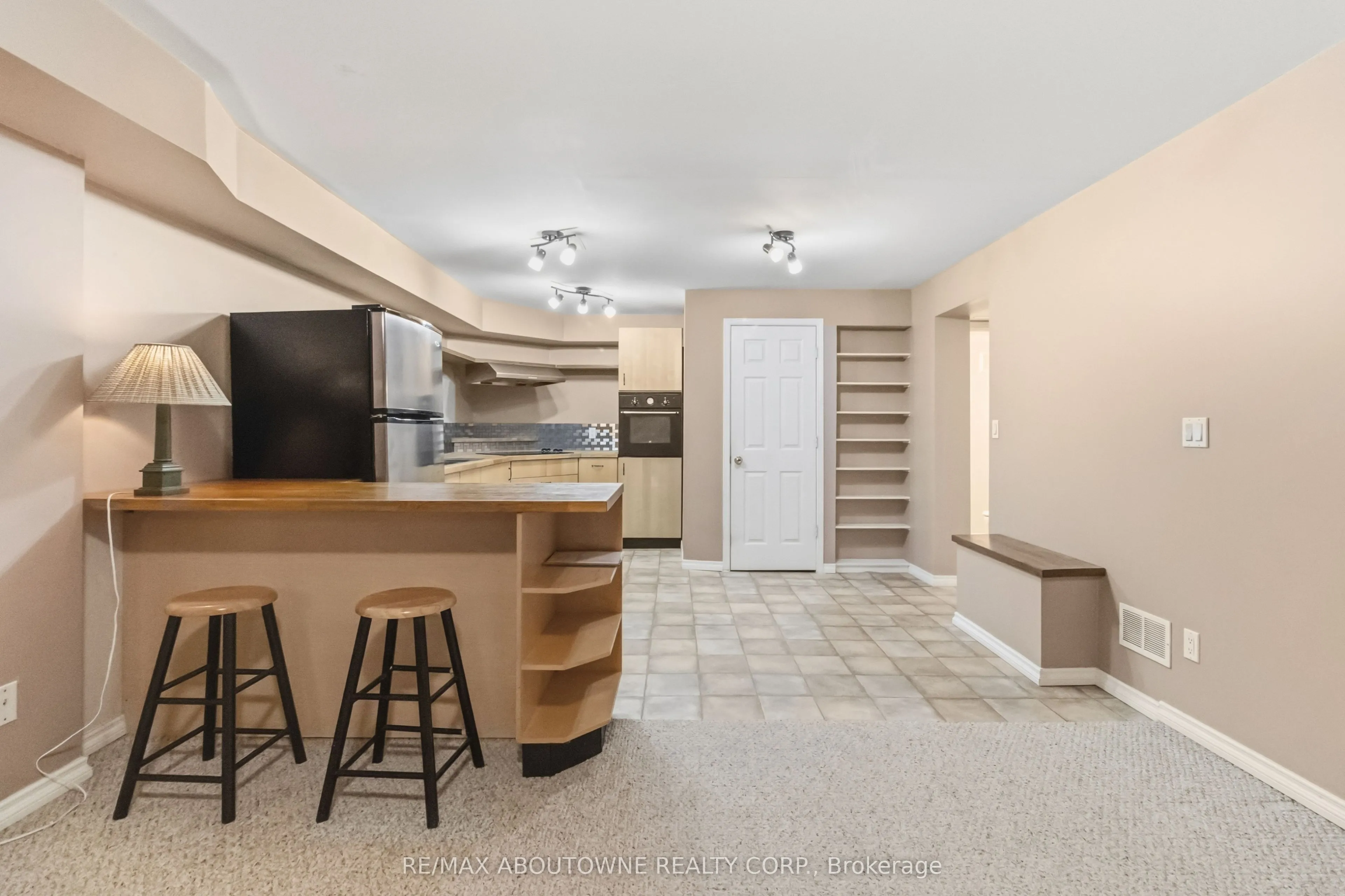 Detached Home For Lease | W13708064