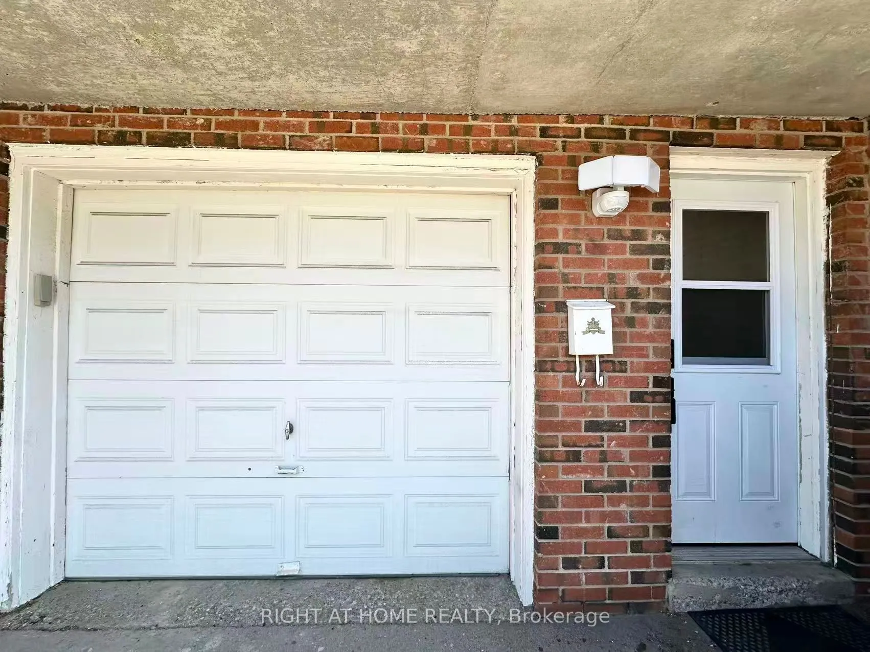 Semi-Detached Home For Lease | W13708702
