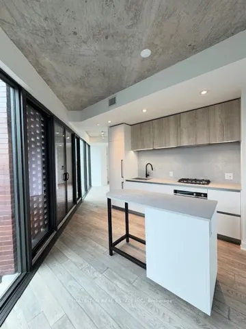 2625 Dundas W Street, Toronto W02, ON M6P 0C5