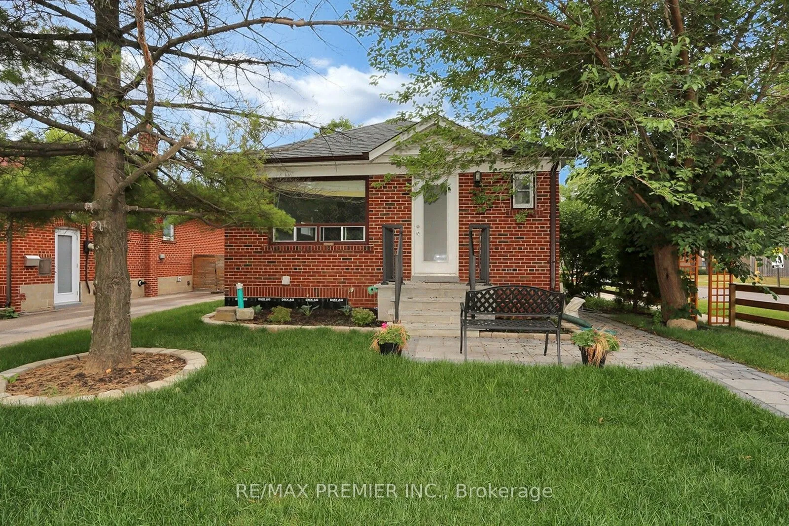 Detached Home For Lease | W13710056