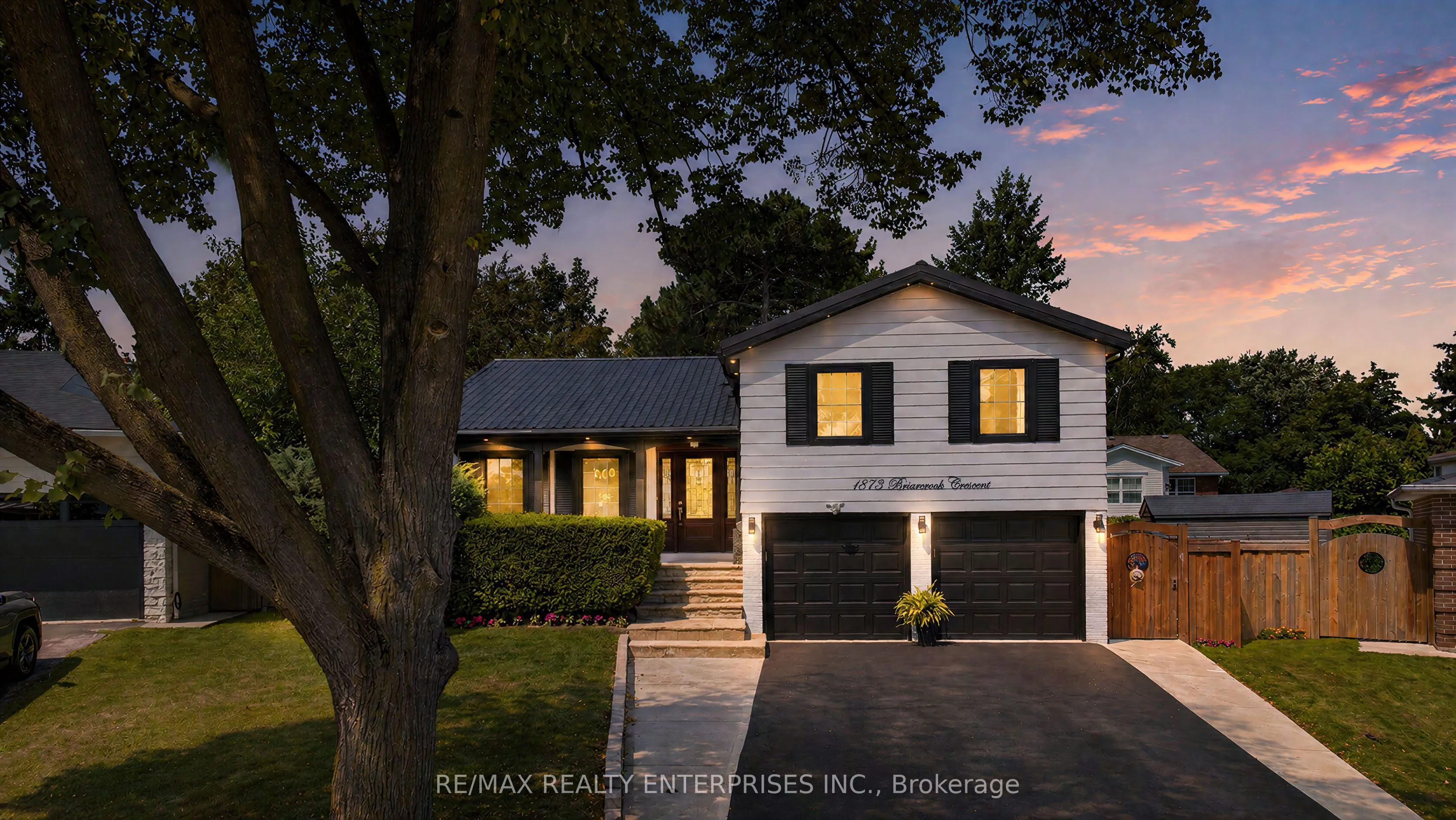 Detached Home For Sale | W13710526