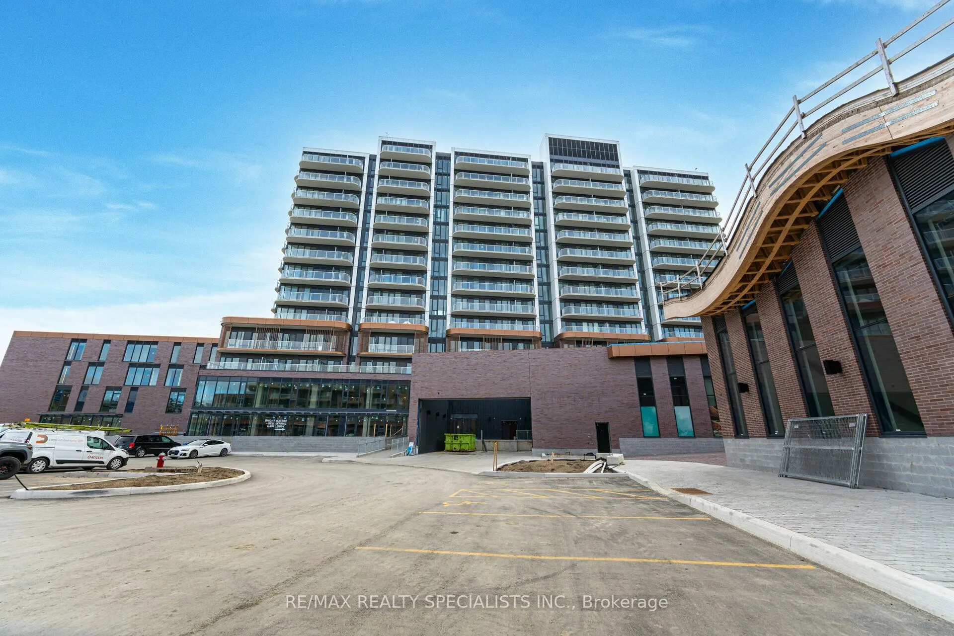 Property For Lease | W13712012
