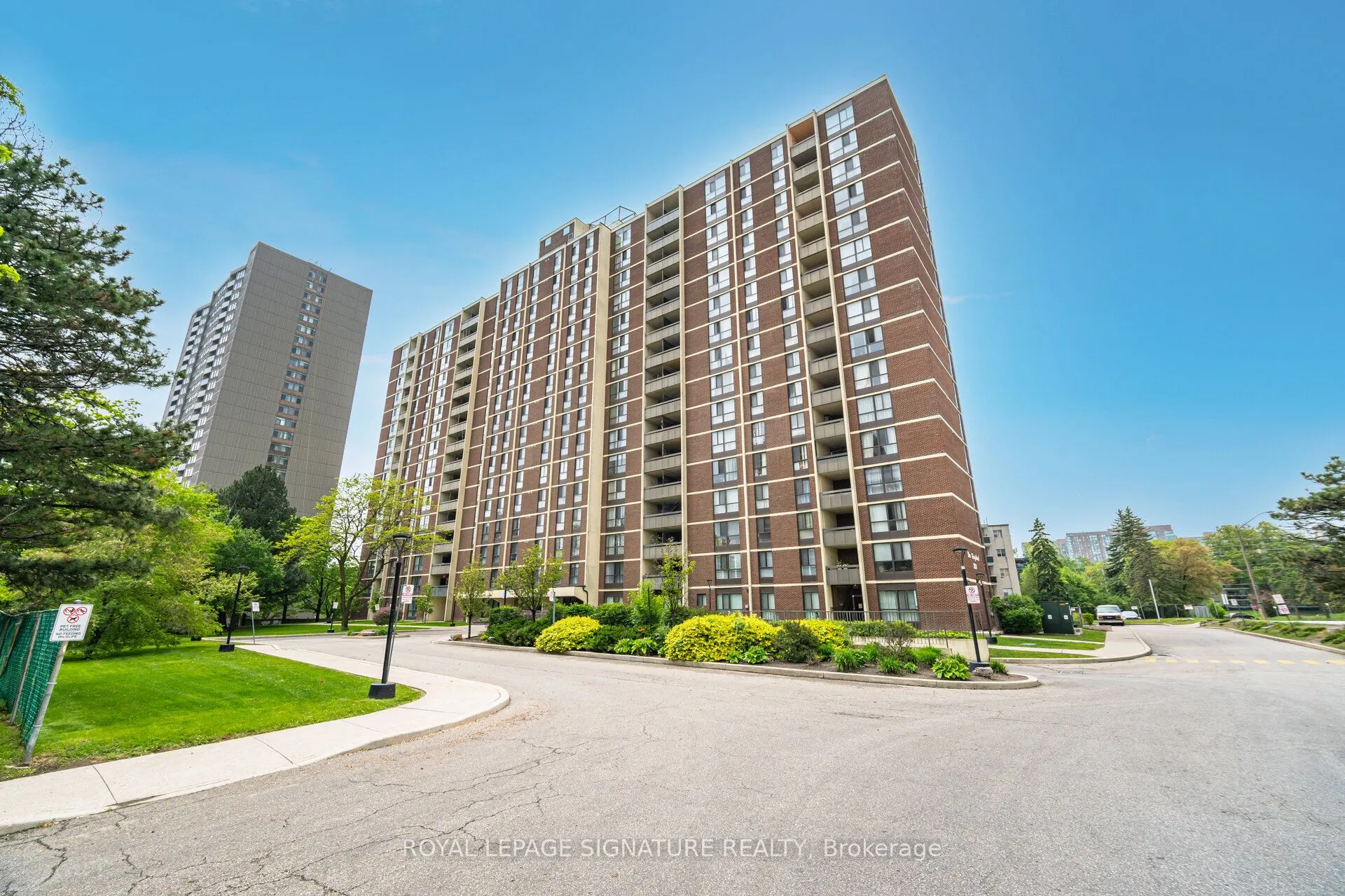 Property For Sale | W13712334