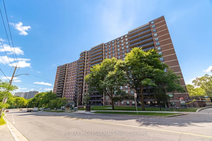 15 La Rose Avenue, Toronto W09, ON M9P 1A7
