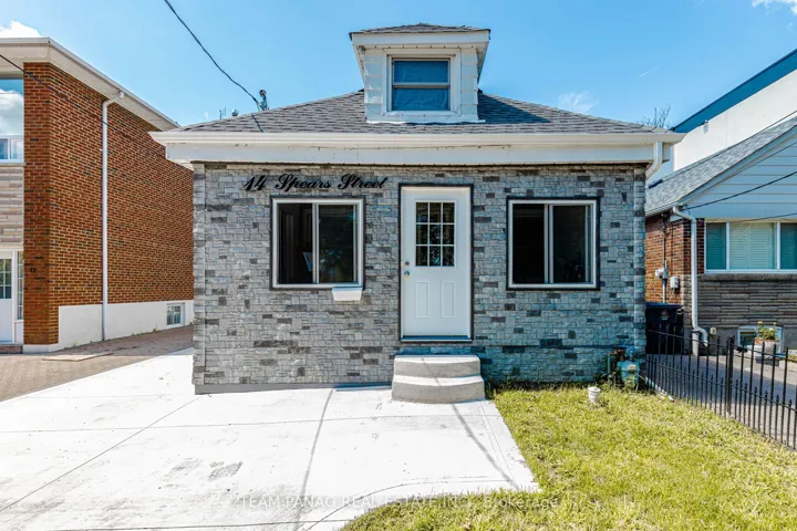 14 Spears Street, Toronto W03, ON M6N 3X7