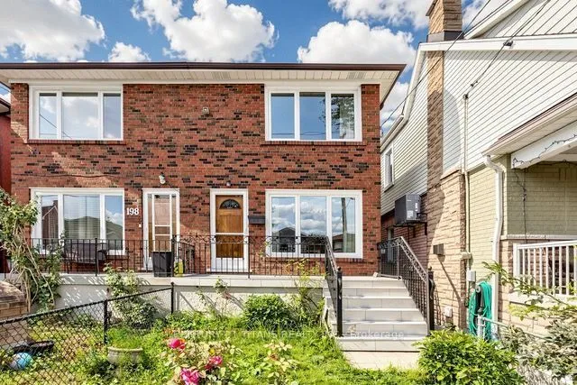 198 A Boon Avenue, Toronto W03, ON M6E 3Z8