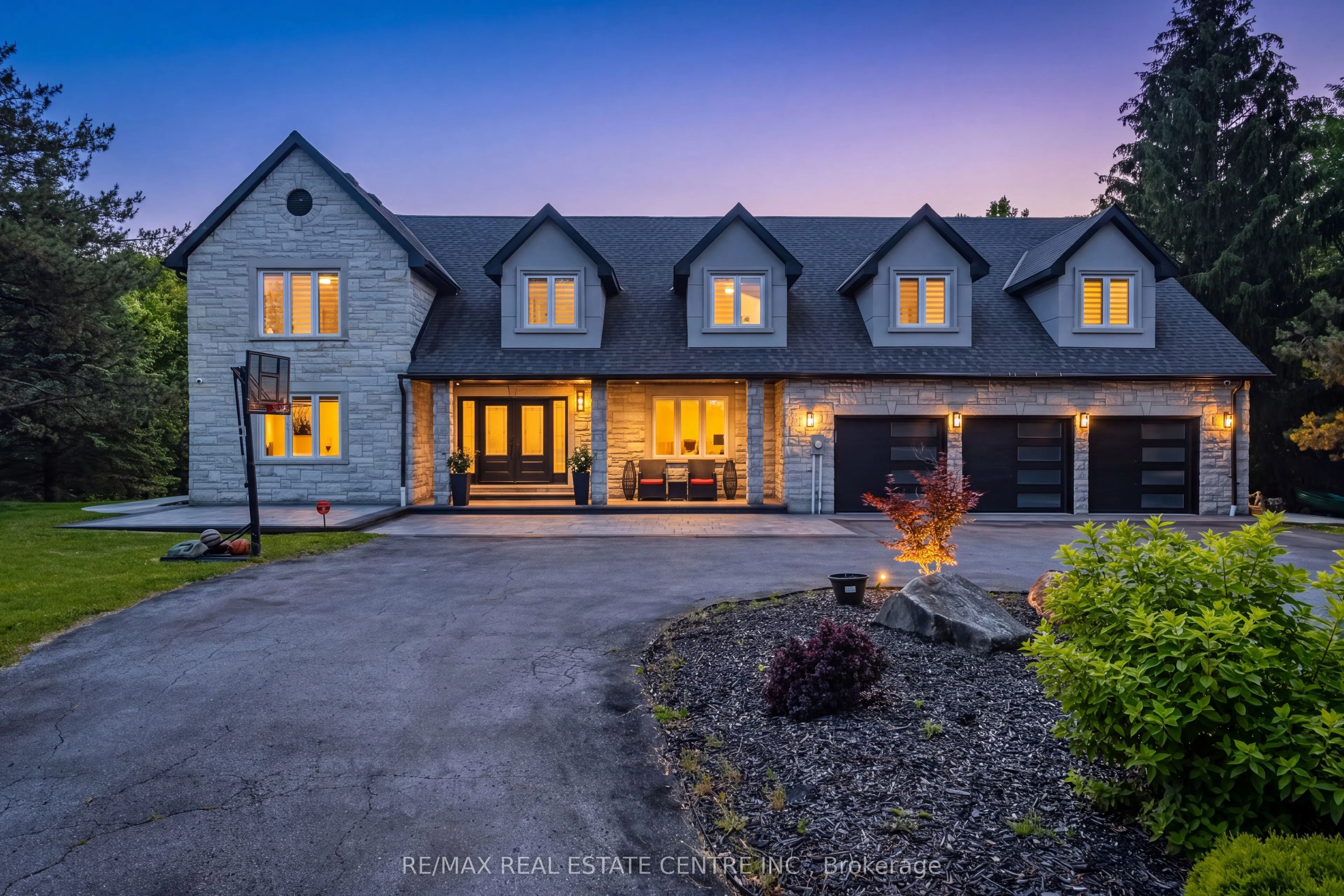 Detached Home For Sale | W13715192