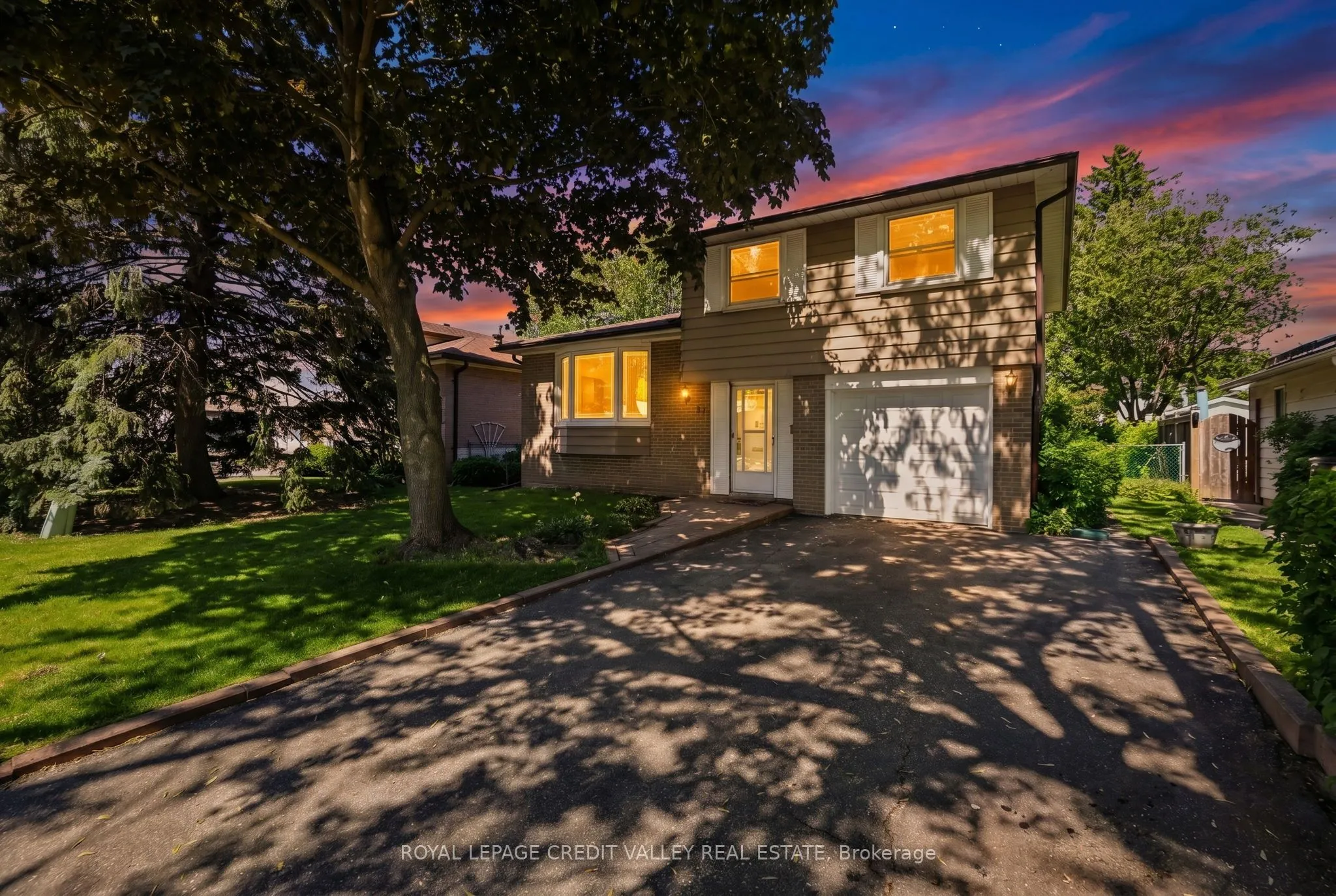Detached Home For Sale | W13715714