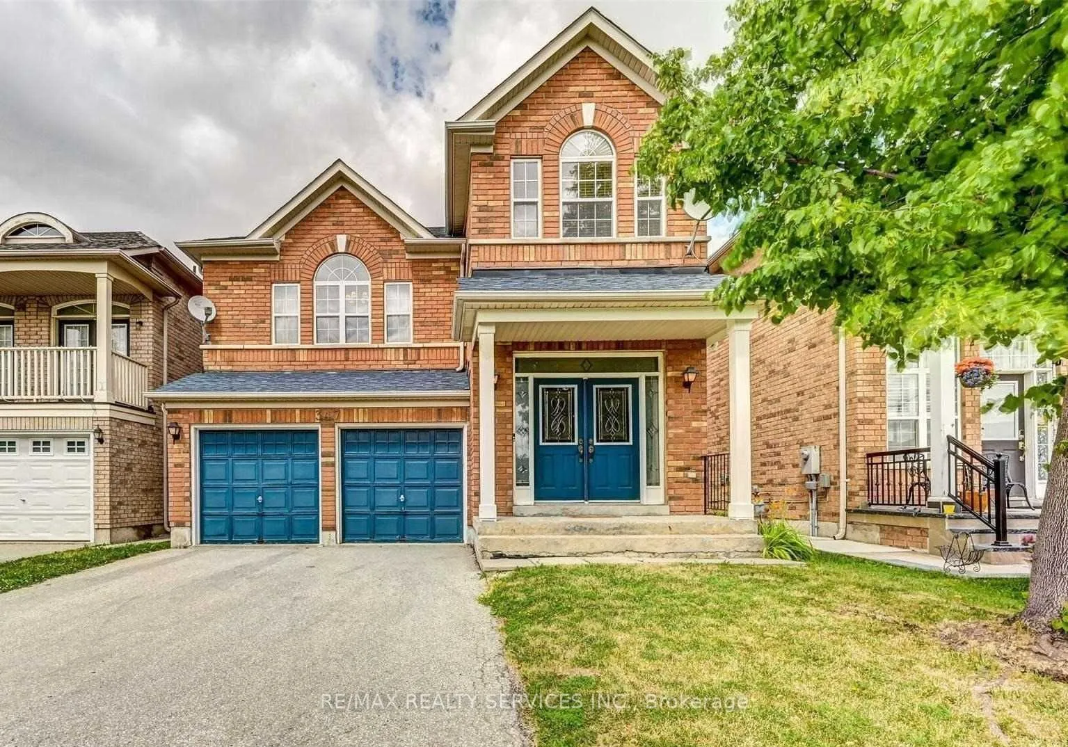 Detached Home For Lease | W13718482
