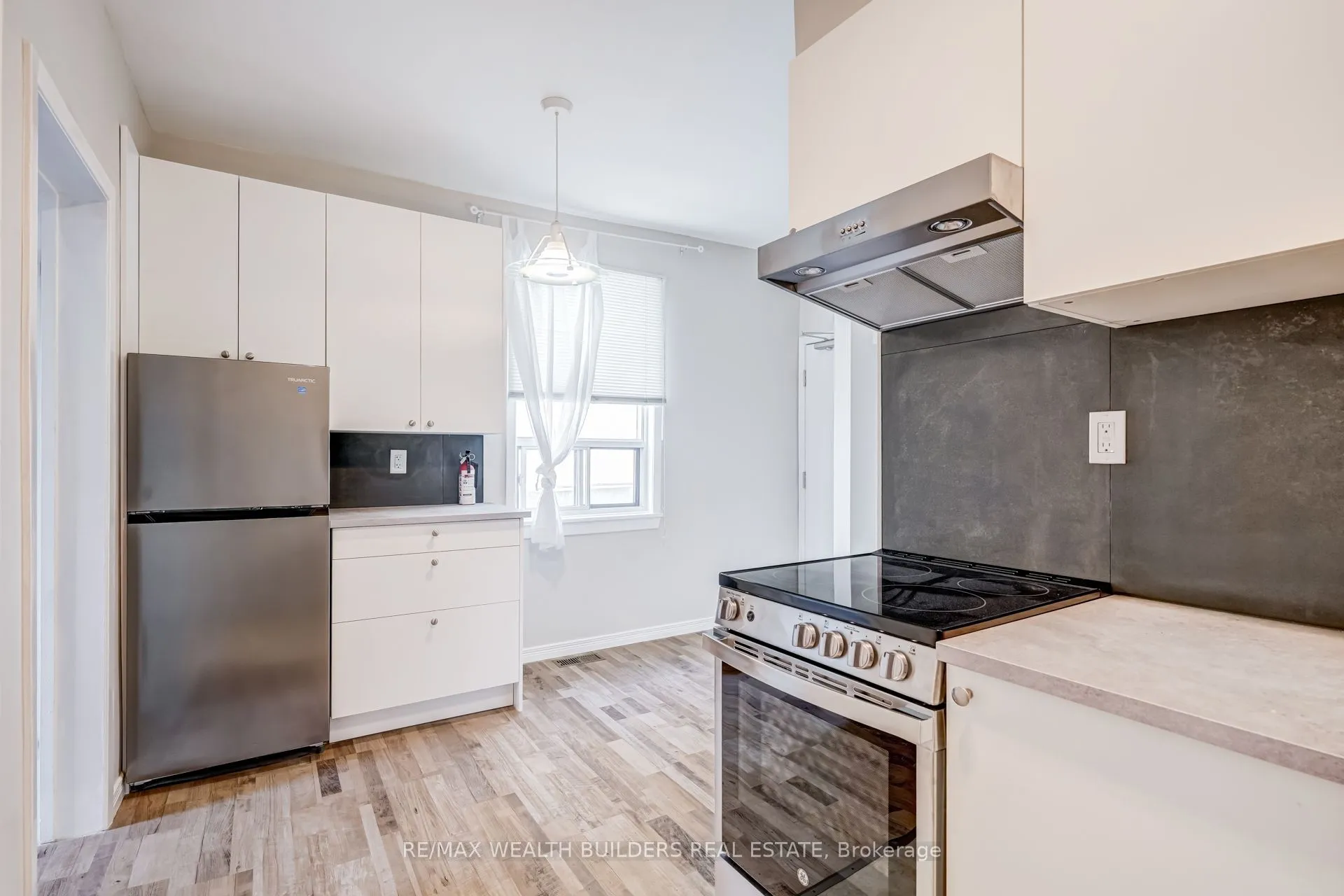 Semi-Detached Home For Lease | W13719030