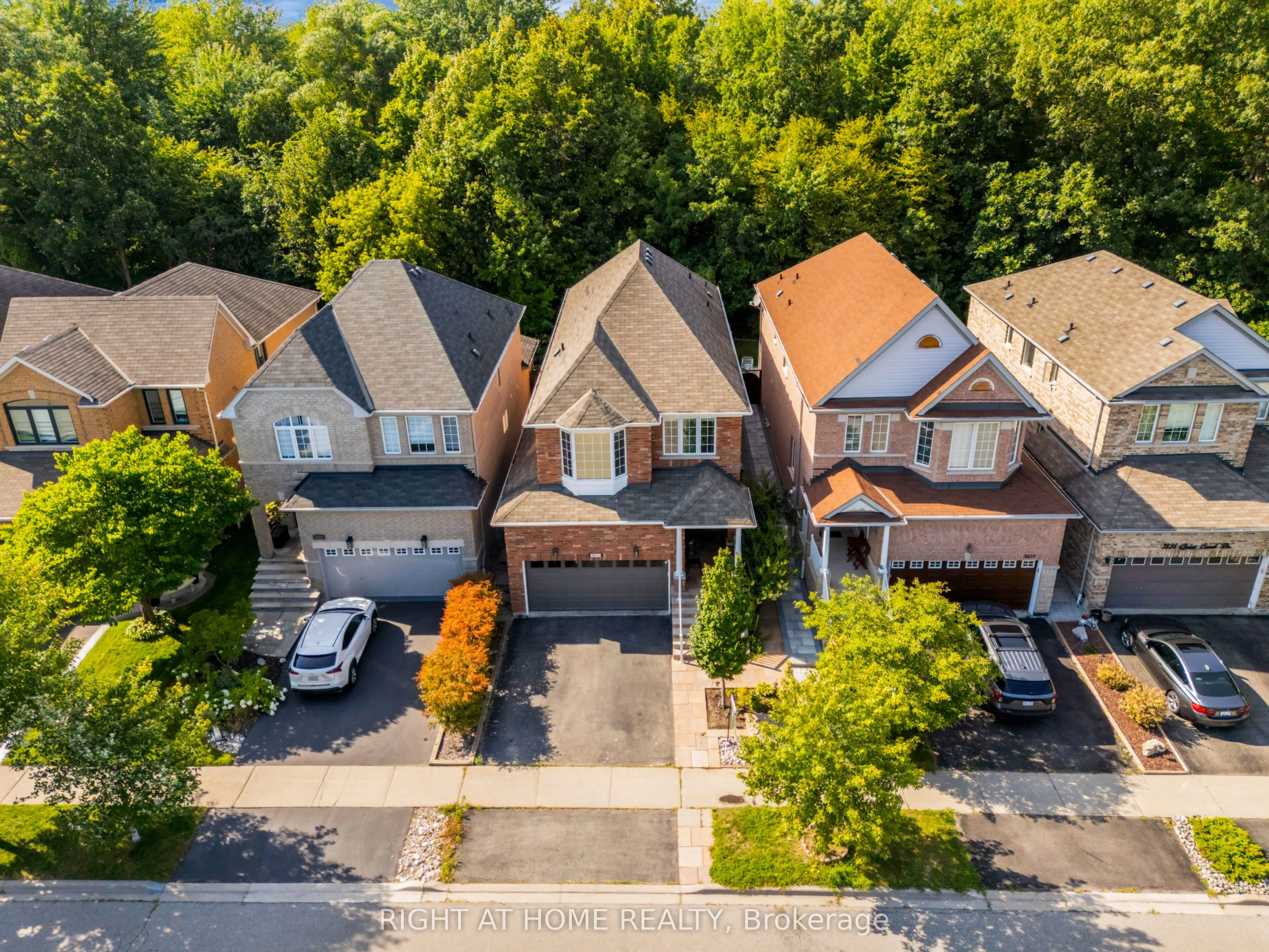 Detached Home For Sale | W13719106