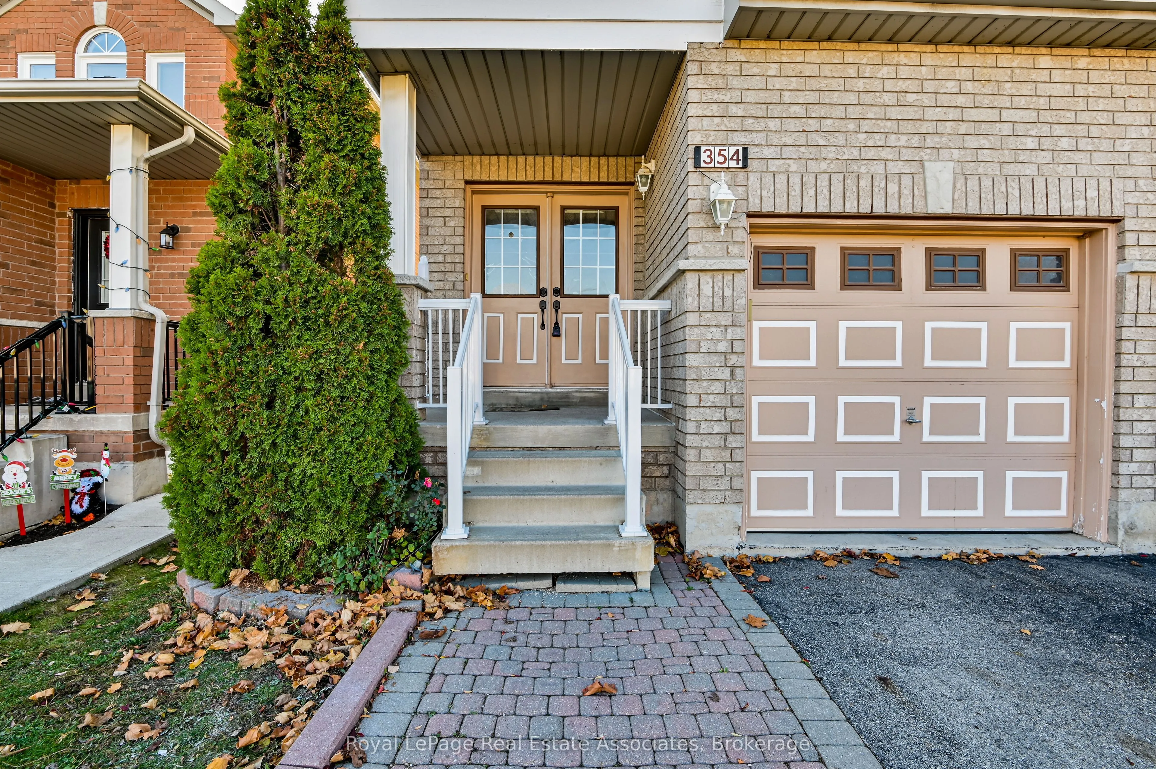Semi-Detached Home For Lease | W13720394
