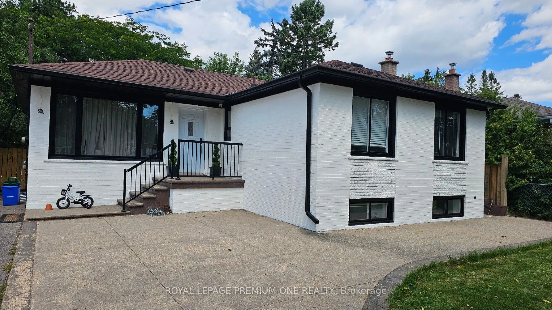 Detached Home For Lease | W13720432