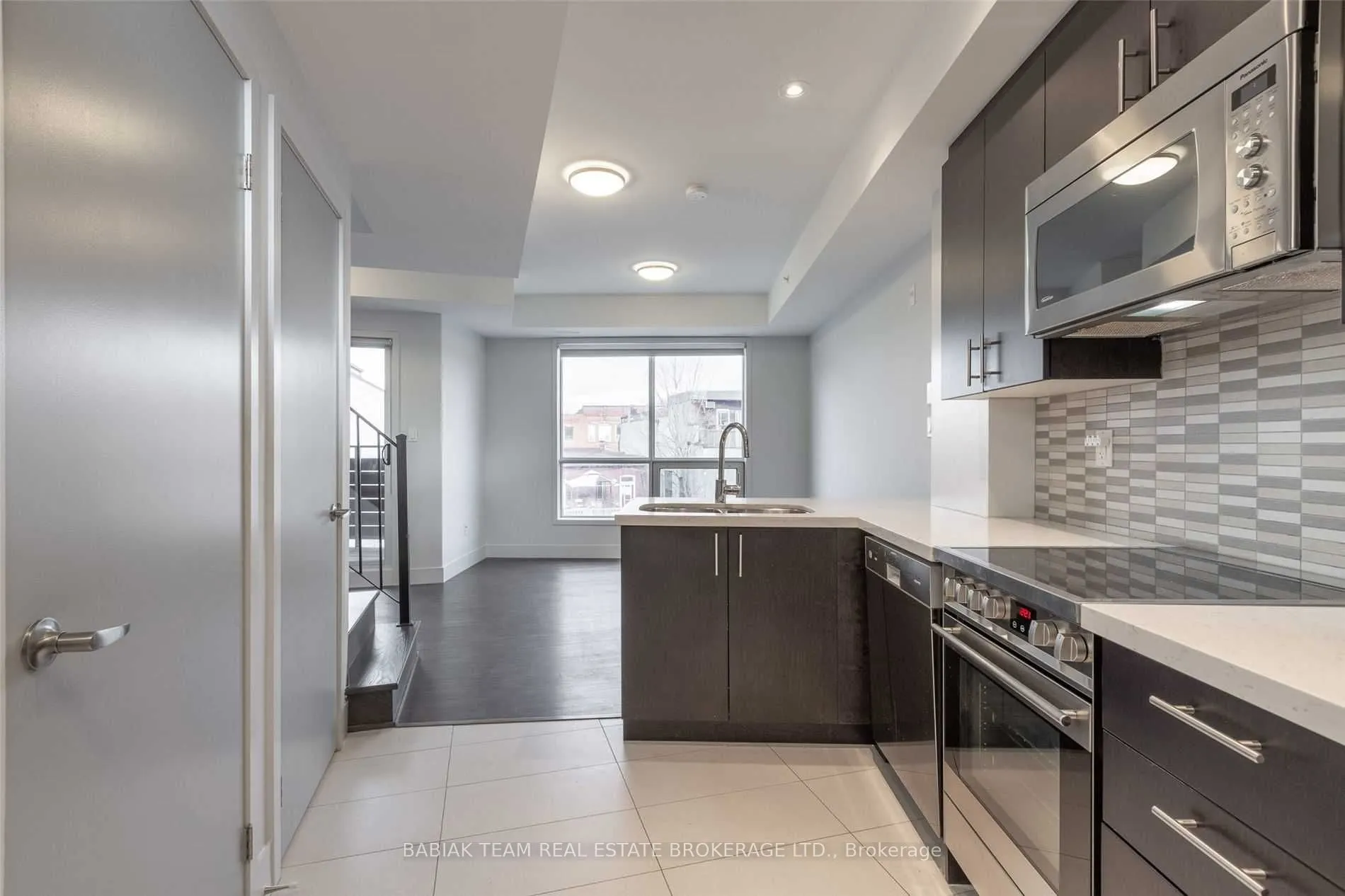 Multiplex For Lease | W13721222