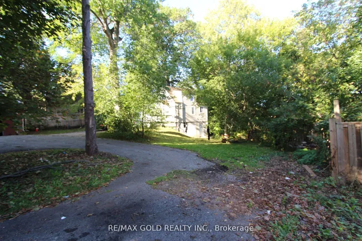 961 Lakeshore W Road, Mississauga, ON L5H 1H8
