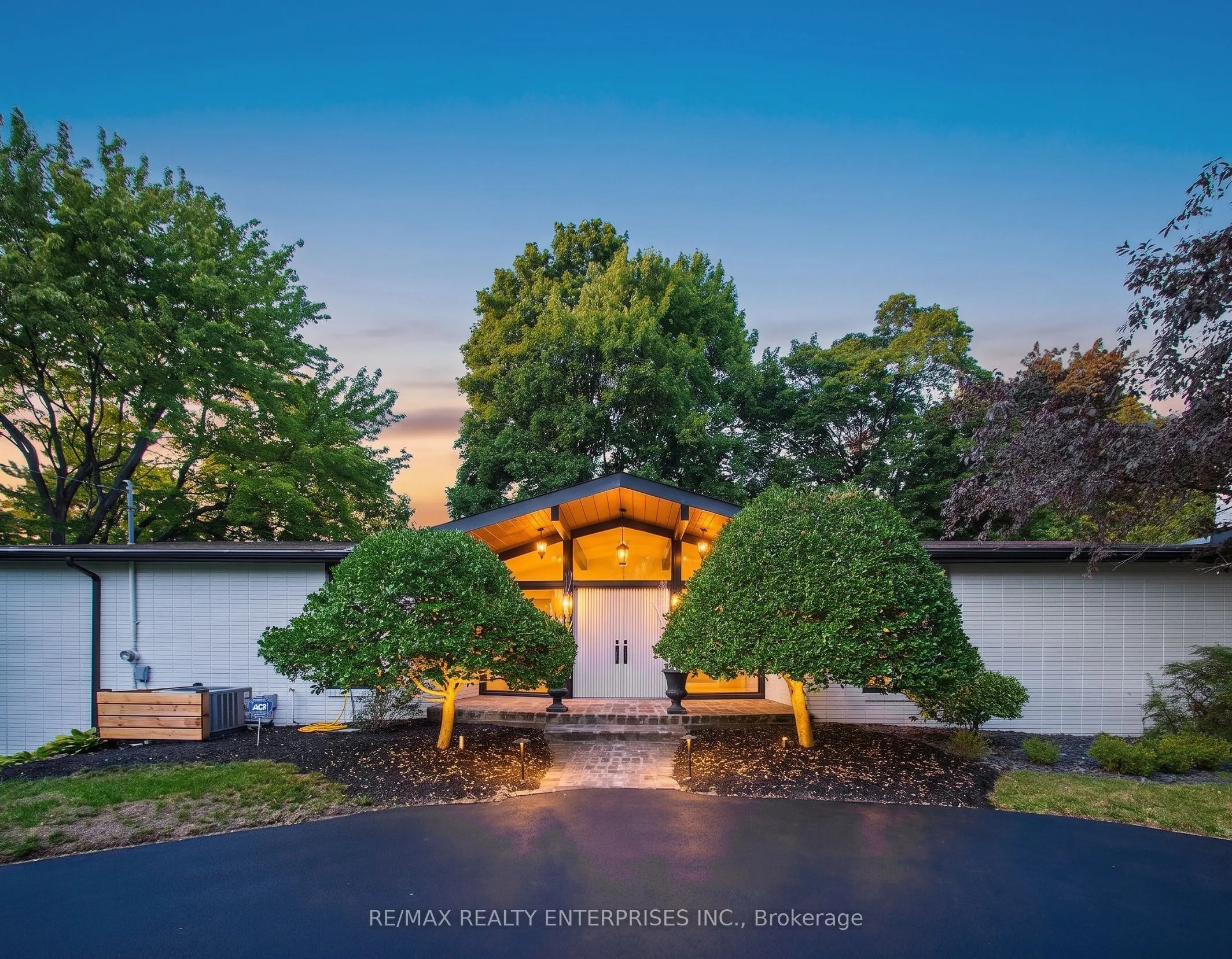 Detached Home For Sale | W13722610