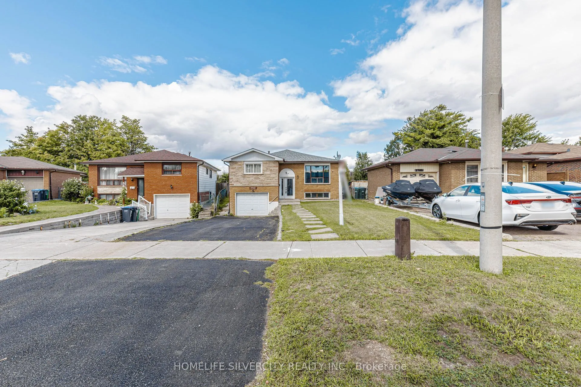 Detached Home For Sale | W13722912