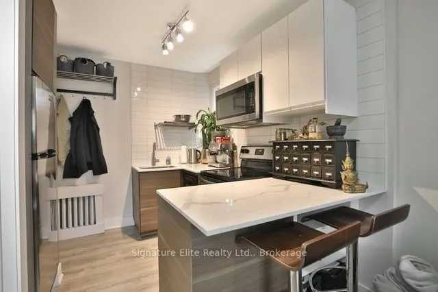 Detached Home For Lease | W13722930