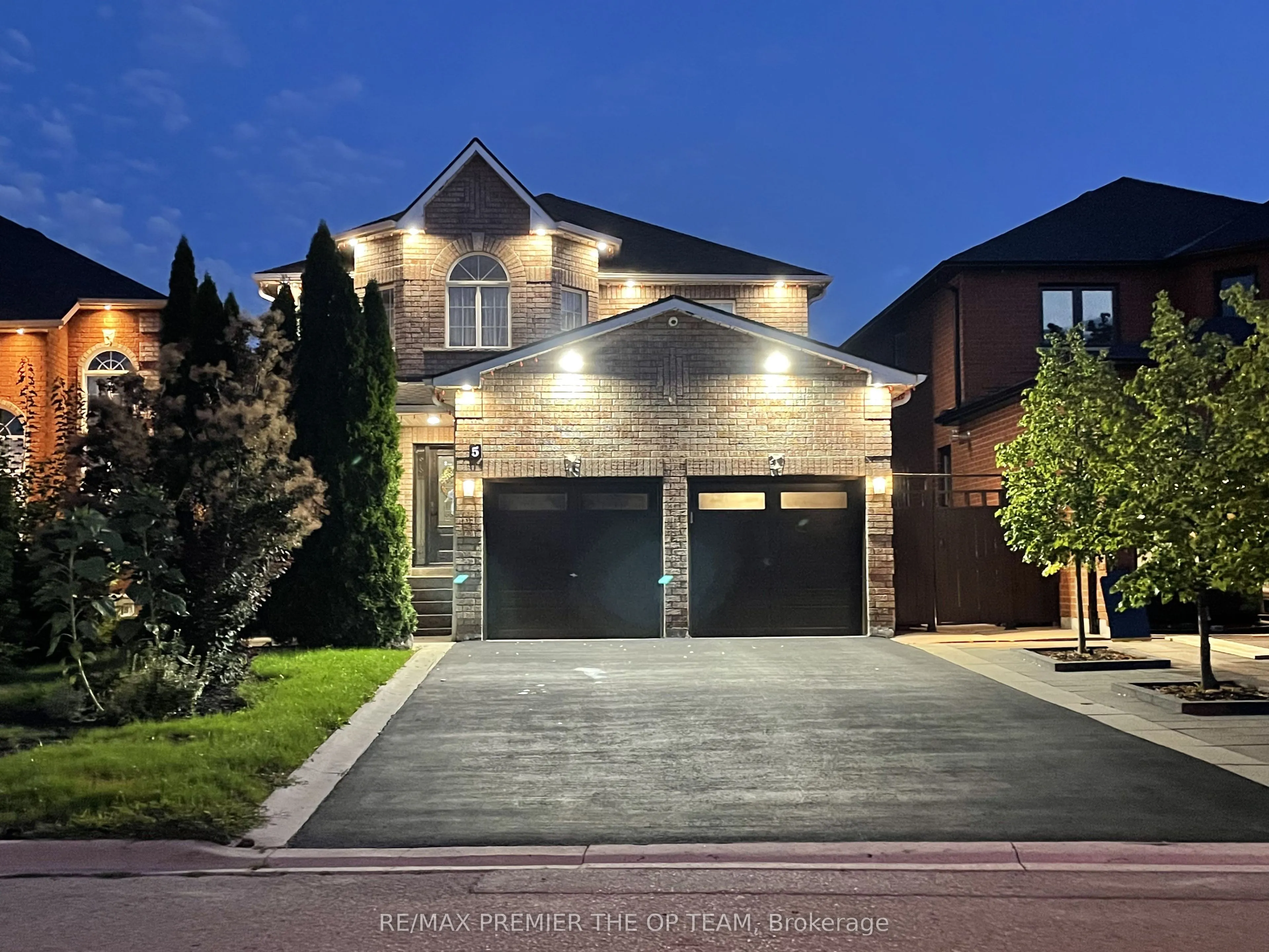 Detached Home For Sale | W13723136