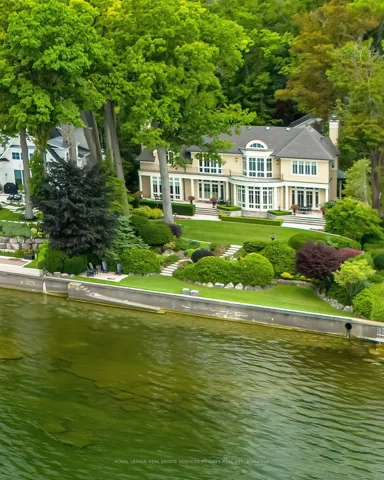 6 Ennisclare W Drive, Oakville, ON L6J 4N2