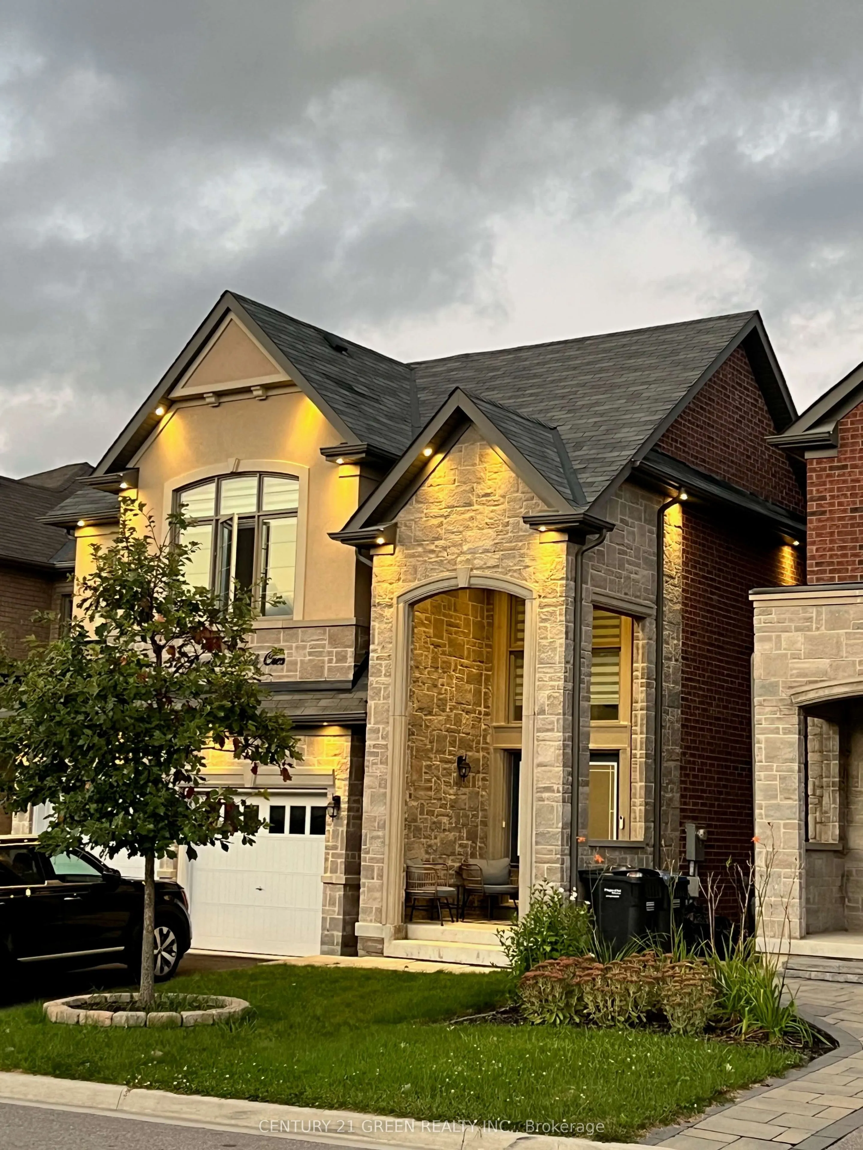 Detached Home For Lease | W13724598
