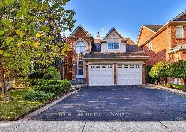 Detached Home For Lease | W13725008