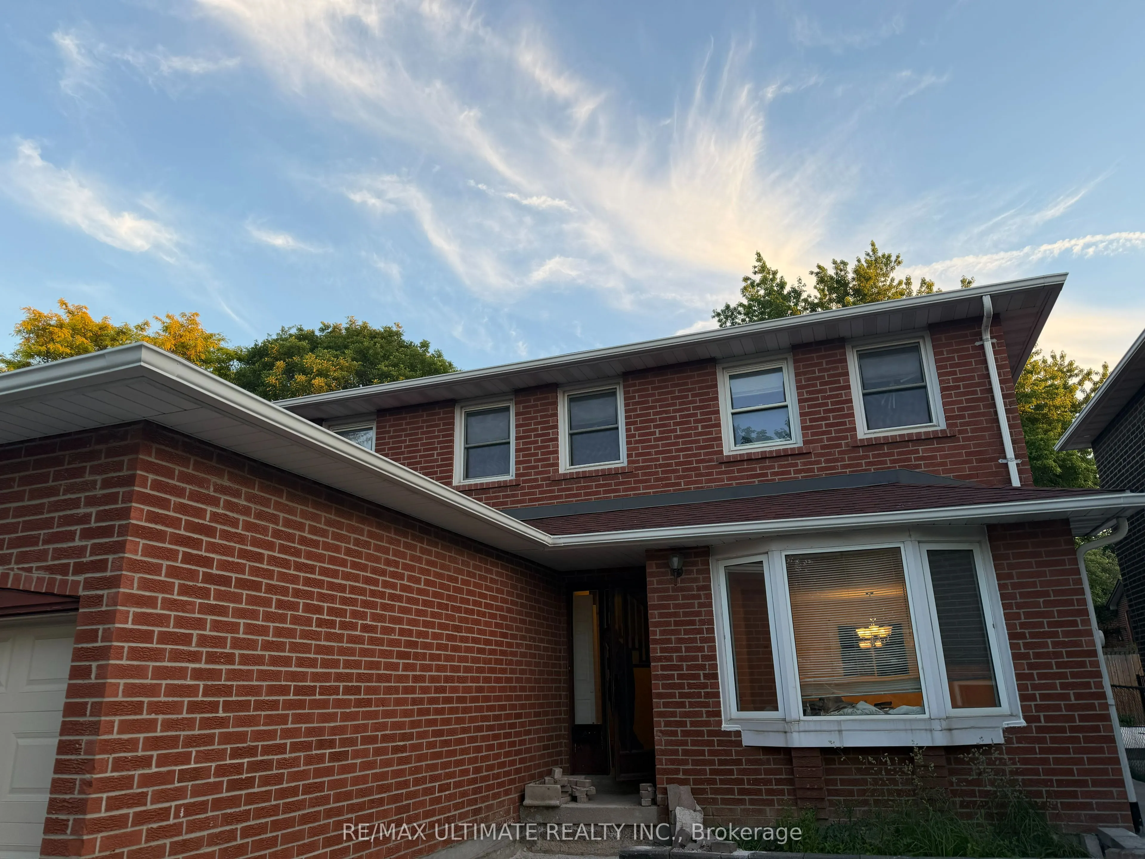 Detached Home For Lease | W13725196