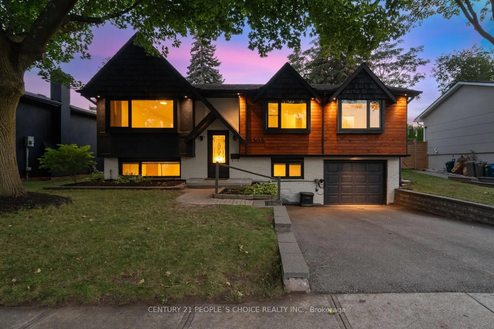 Detached Home For Sale | W13725494