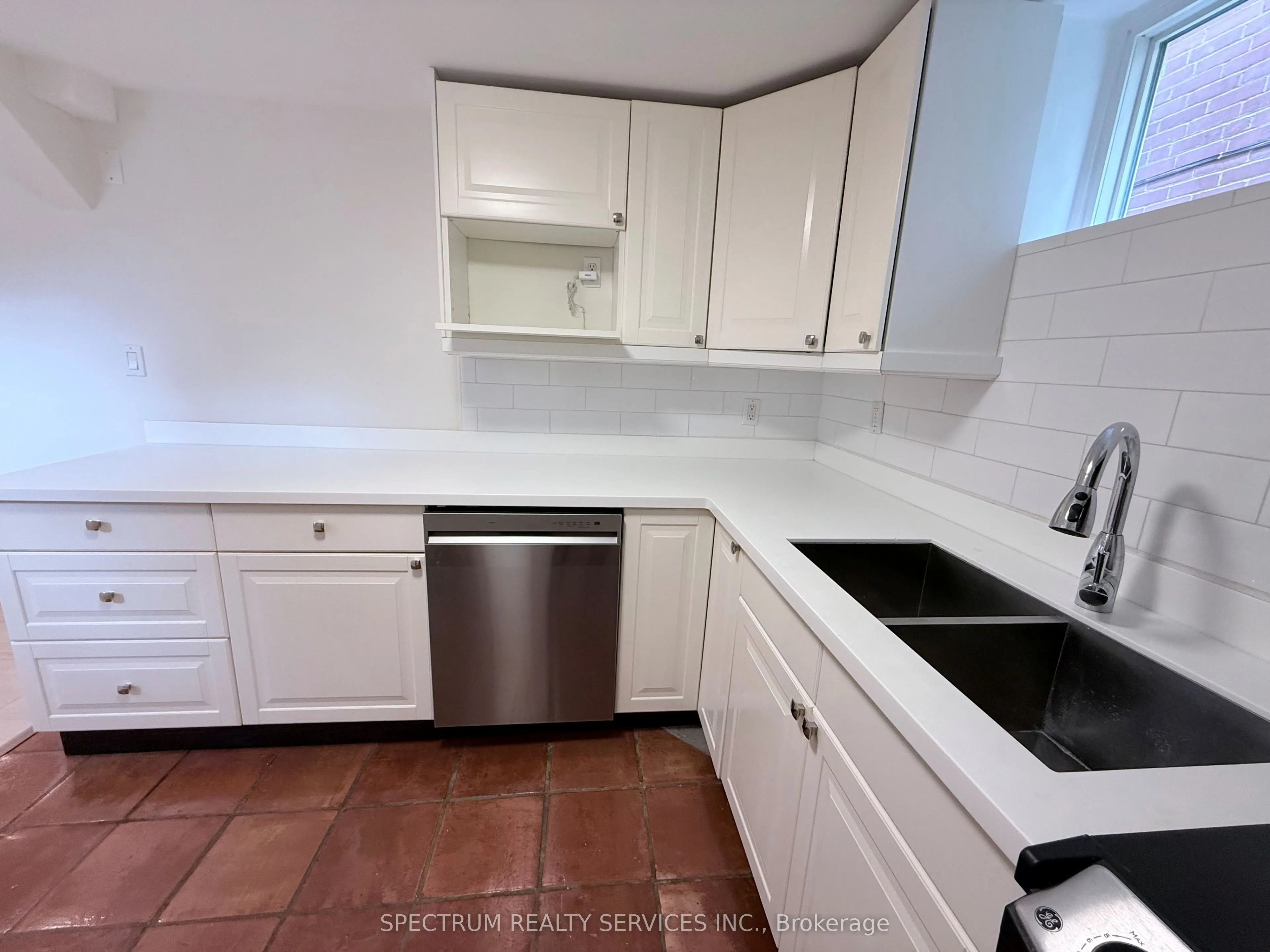 Detached Home For Lease | W13725646