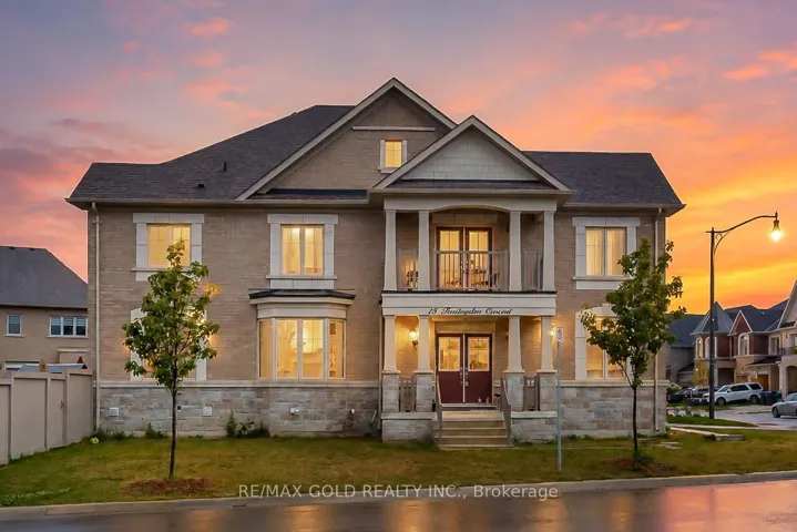 15 Farringdon Crescent, Brampton, ON L7A 4Z5