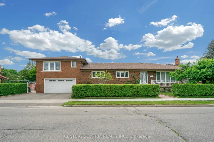 110 Harding Avenue, Toronto W04, ON M6M 3A6