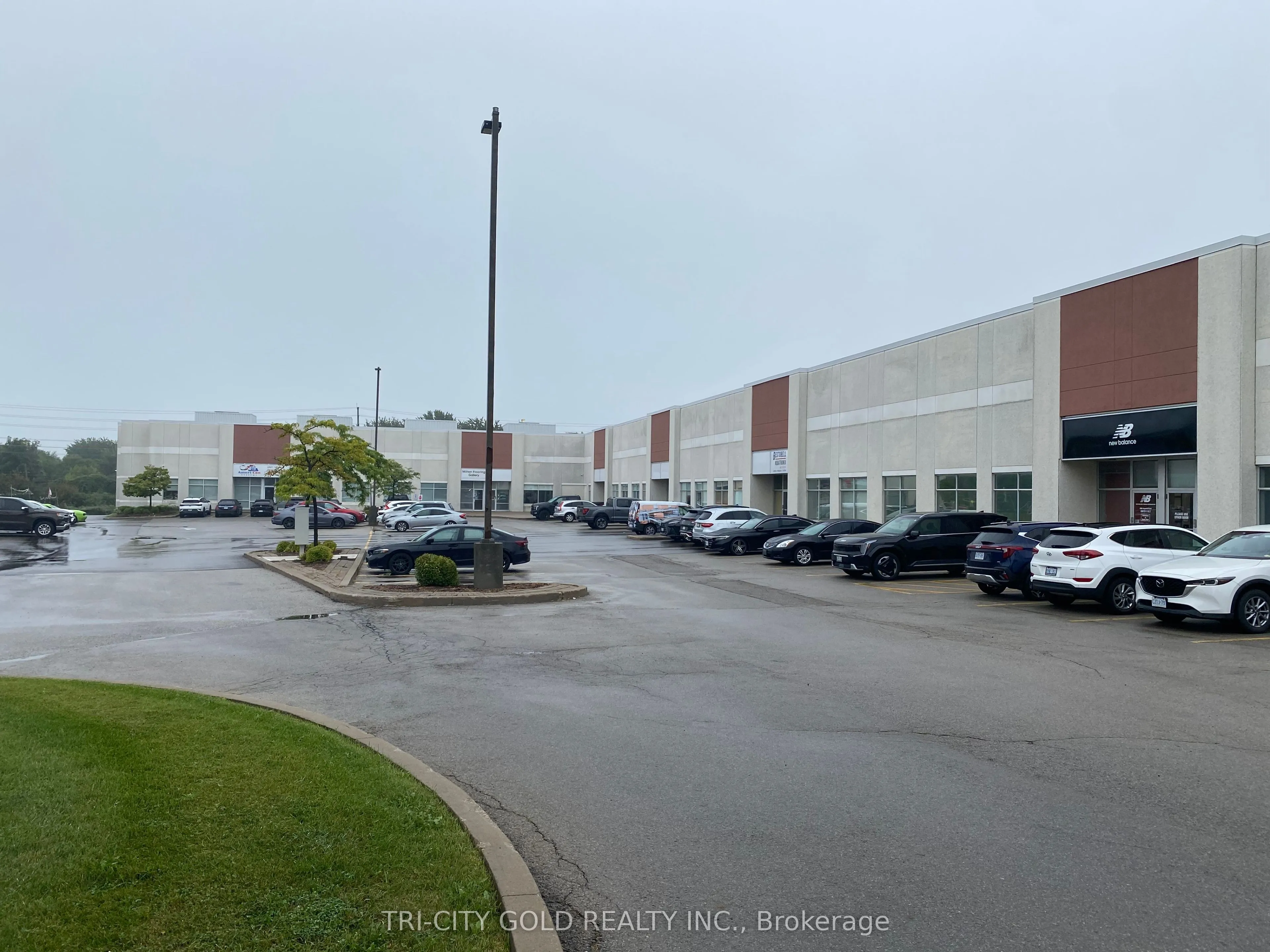 Industrial Property For Lease | W13726198
