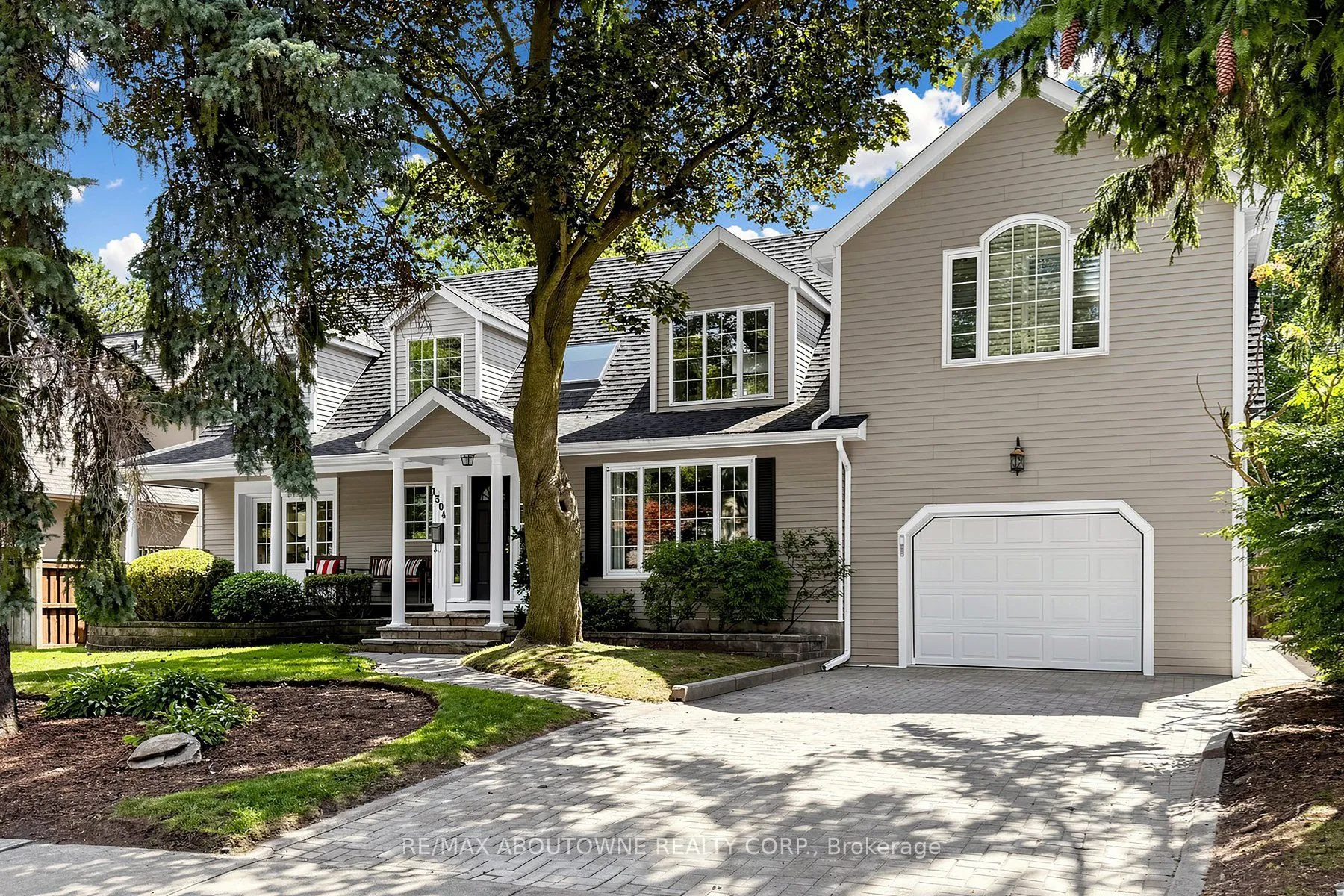 Detached Home For Sale | W13726842