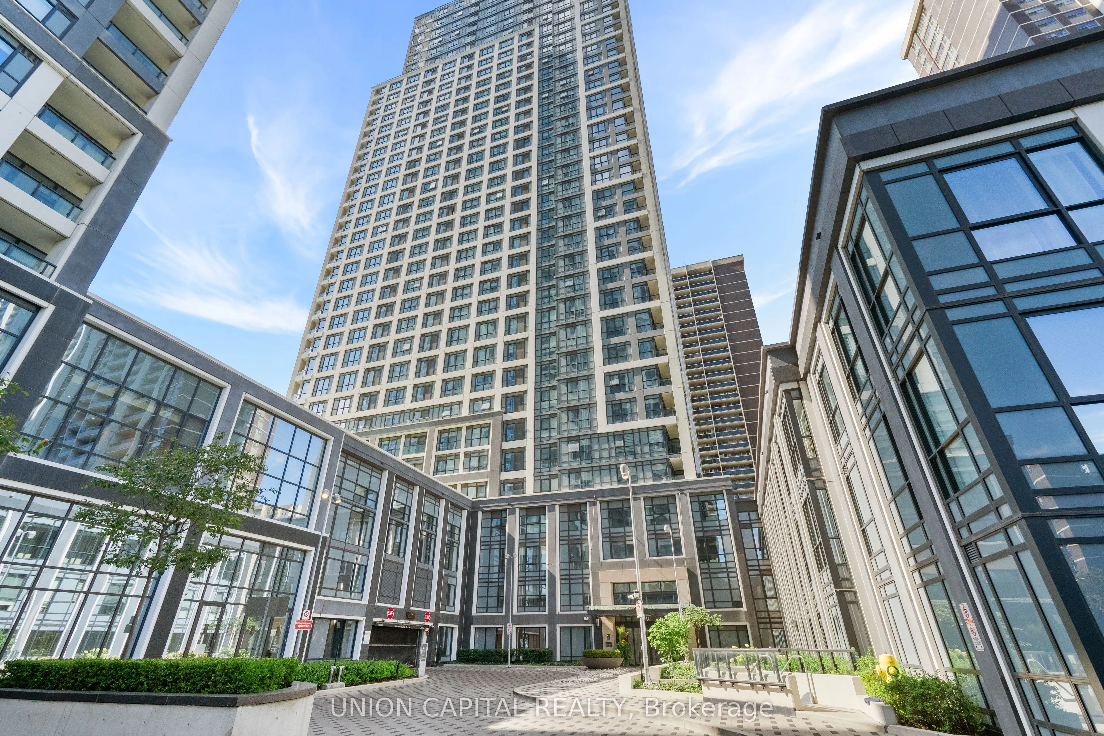 Property For Lease | W13727016