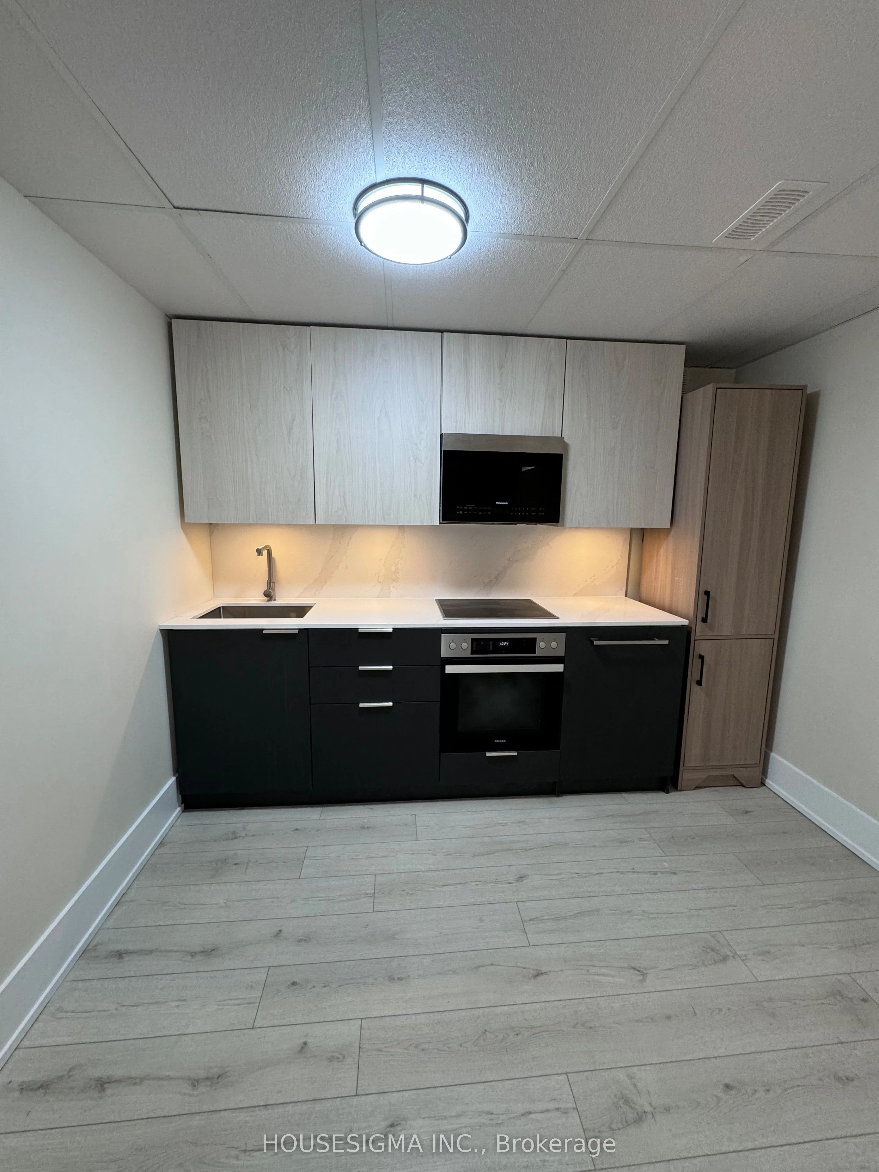 Detached Home For Lease | W13727924