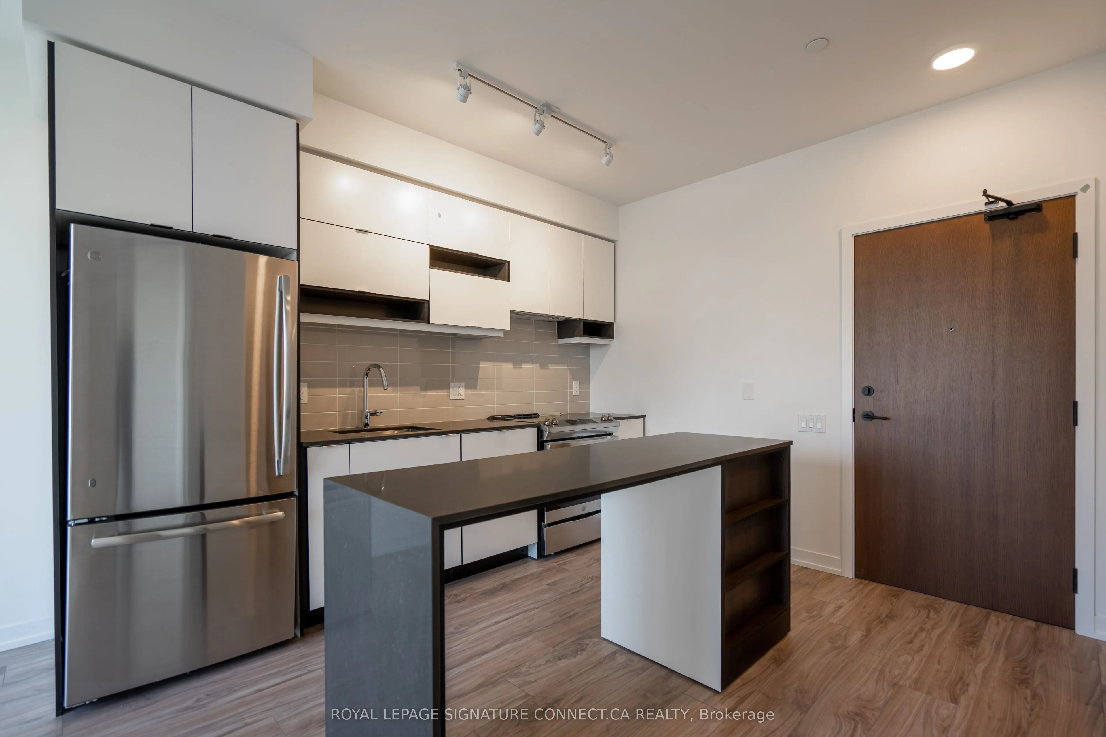 Property For Lease | W13729058