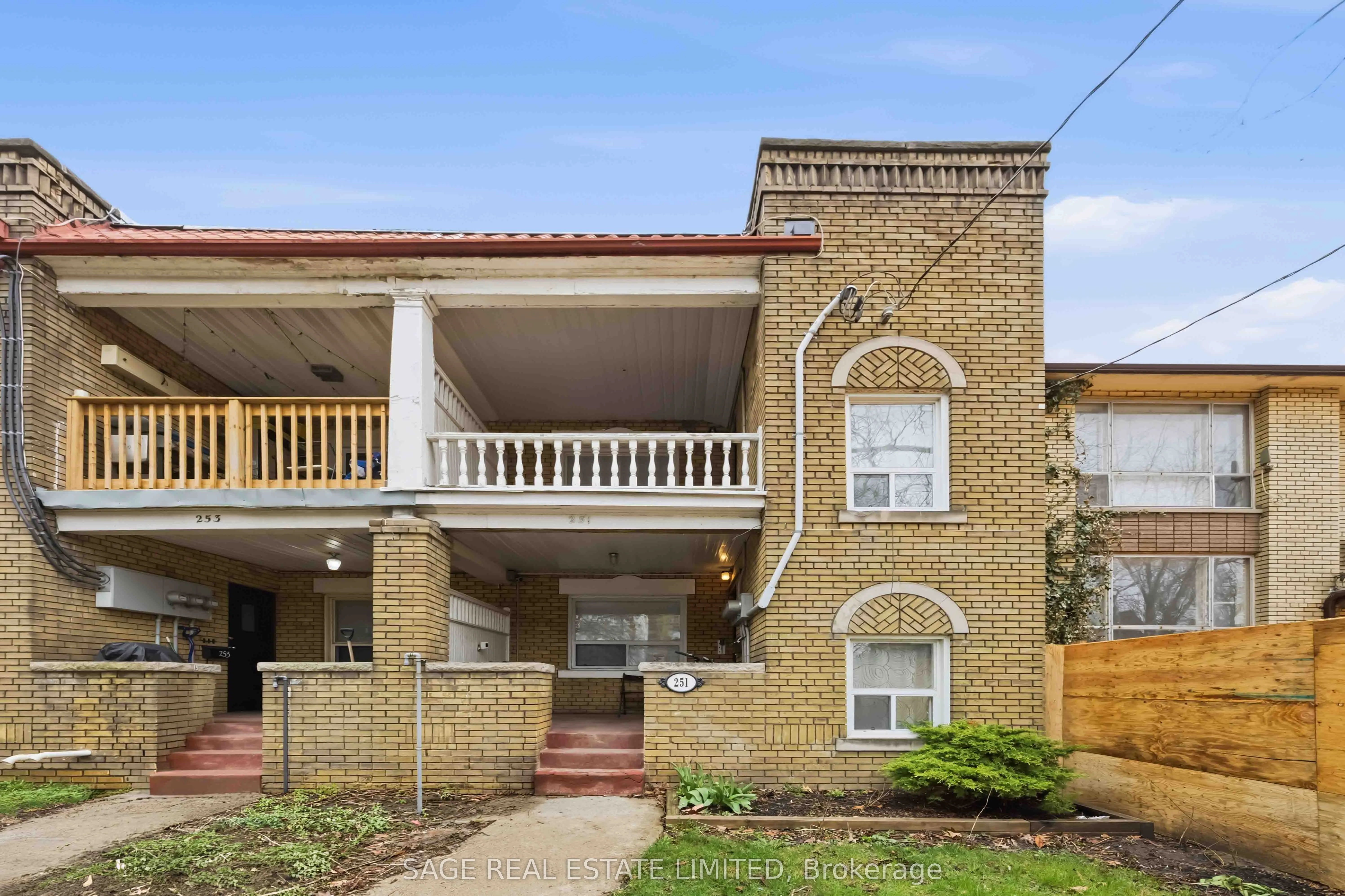 Triplex For Lease | W13729516