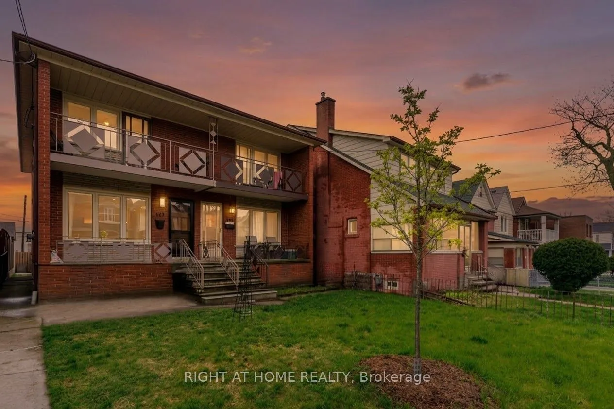 Semi-Detached Home For Lease | W13730240