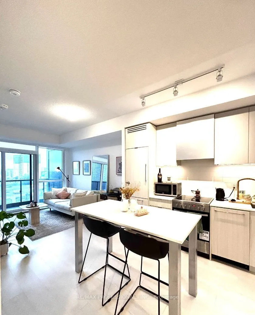Property For Lease | W13730756