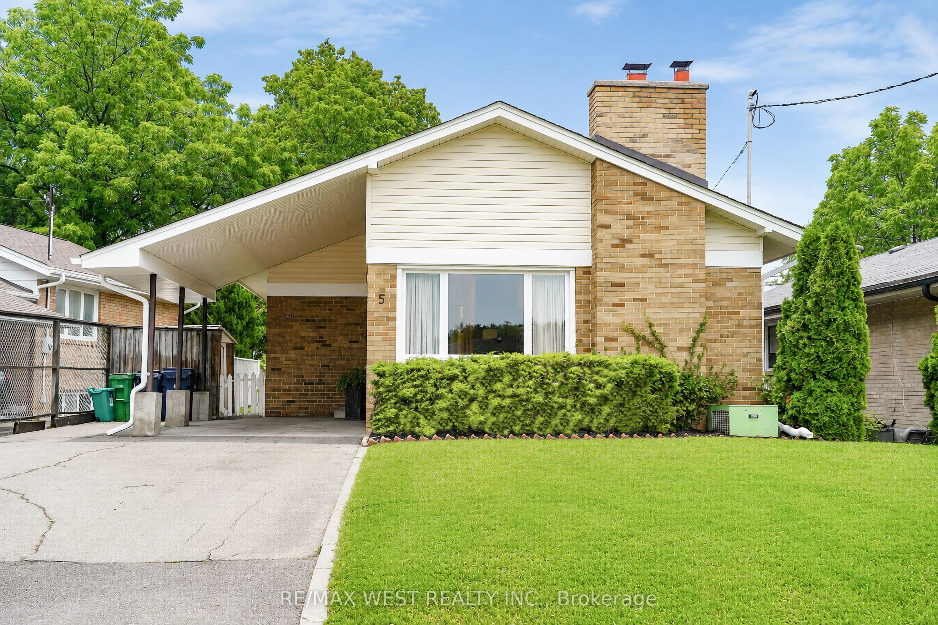 Detached Home For Sale | W13731148