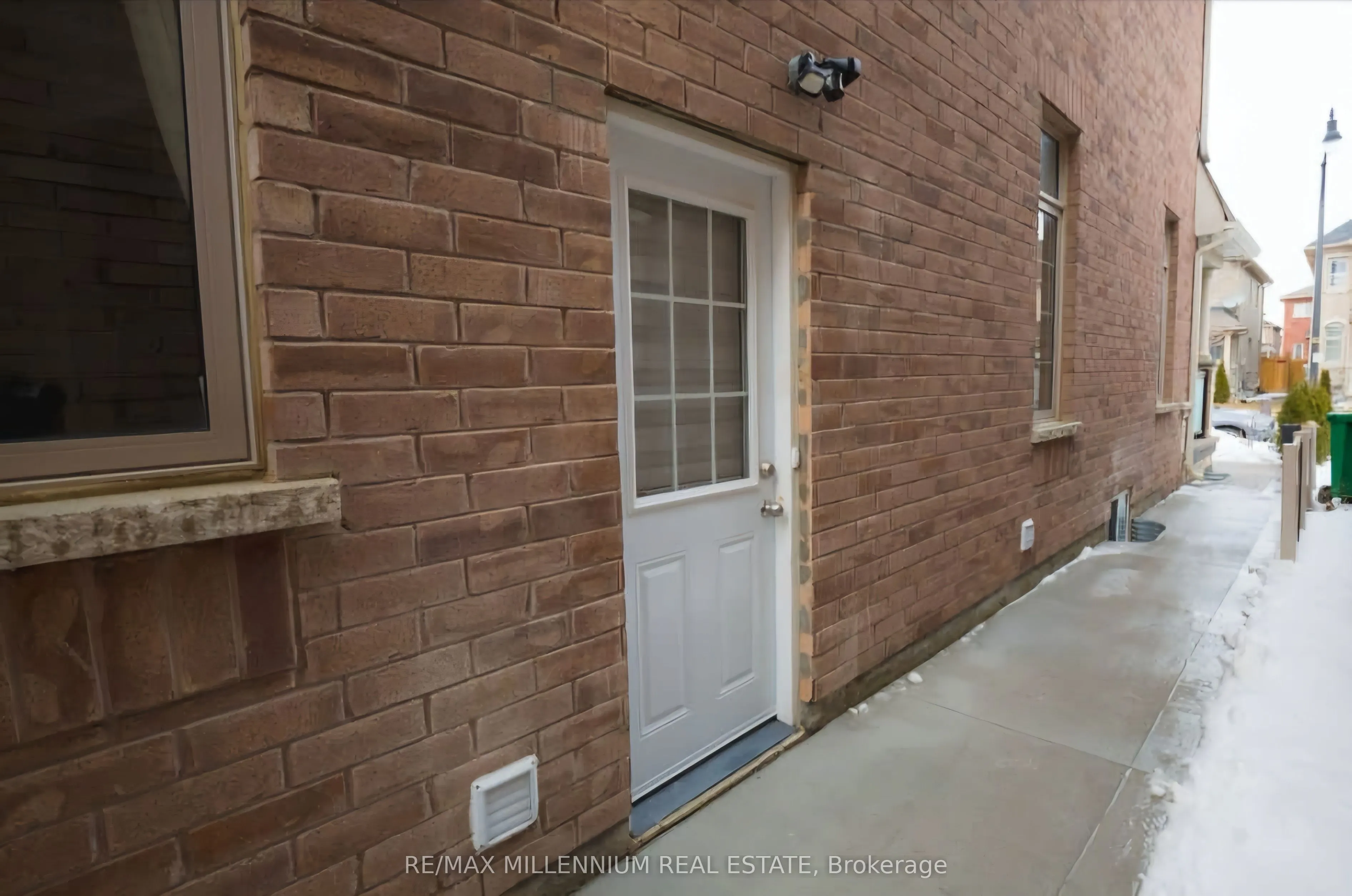 Detached Home For Lease | W13731686
