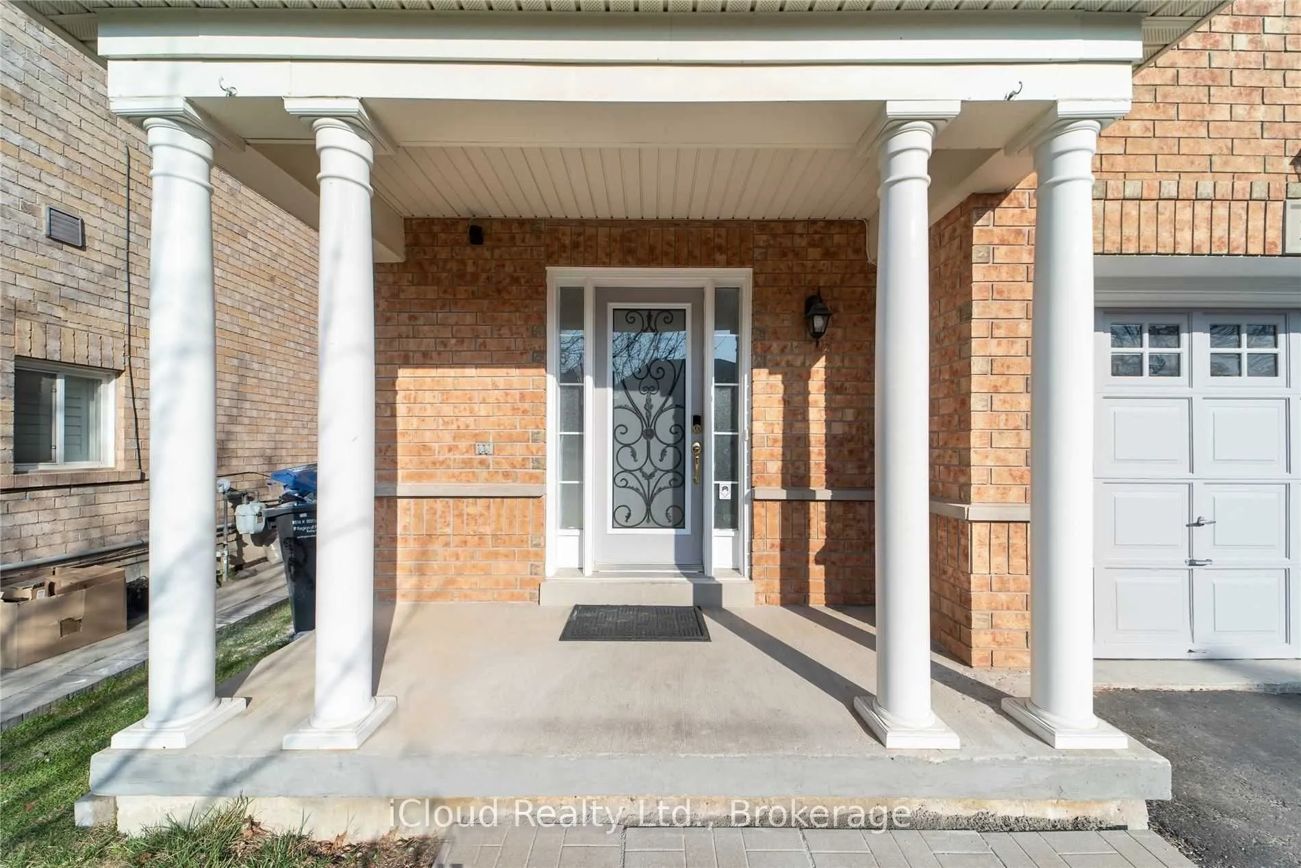 Semi-Detached Home For Lease | W13731964