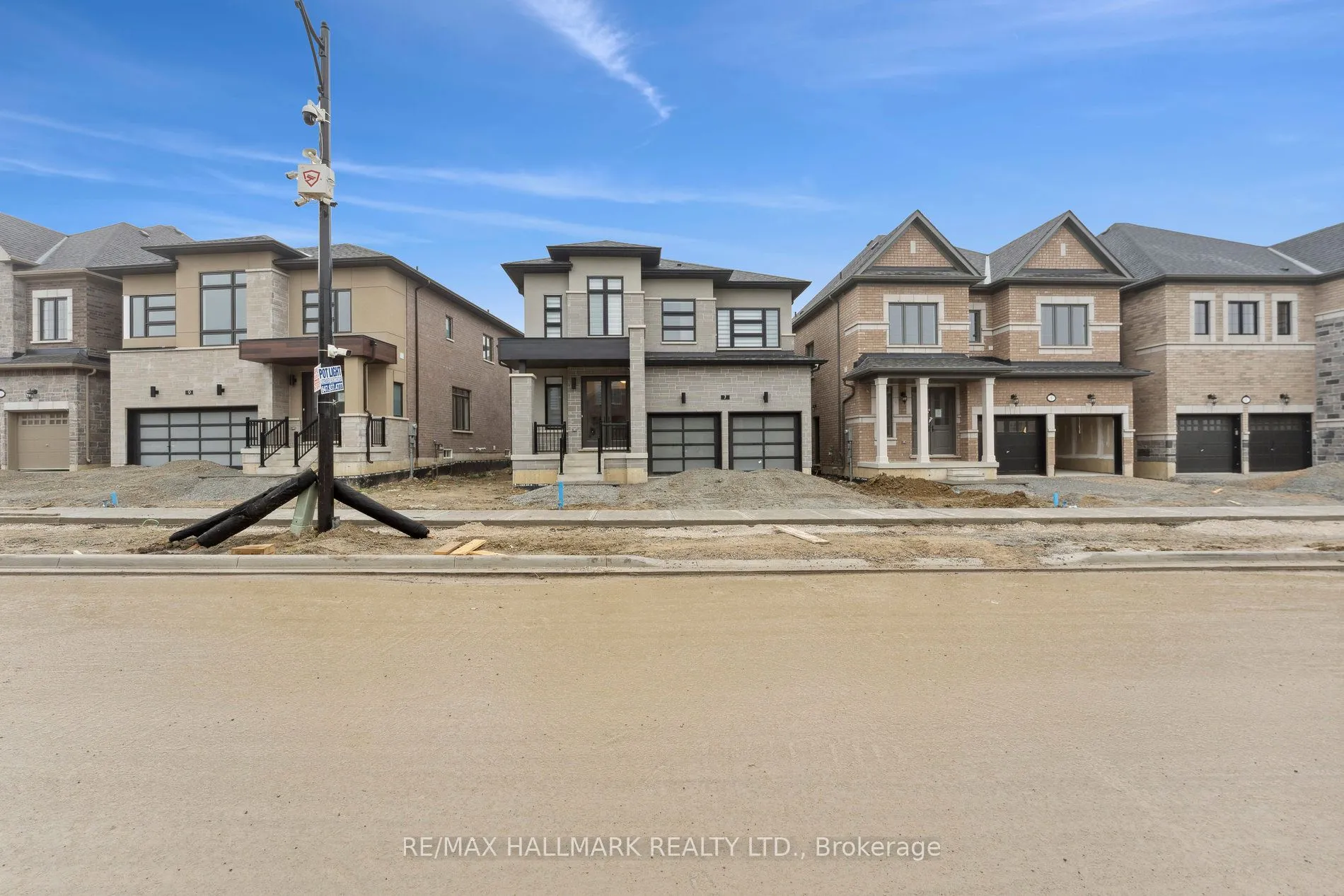Detached Home For Lease | W13732324