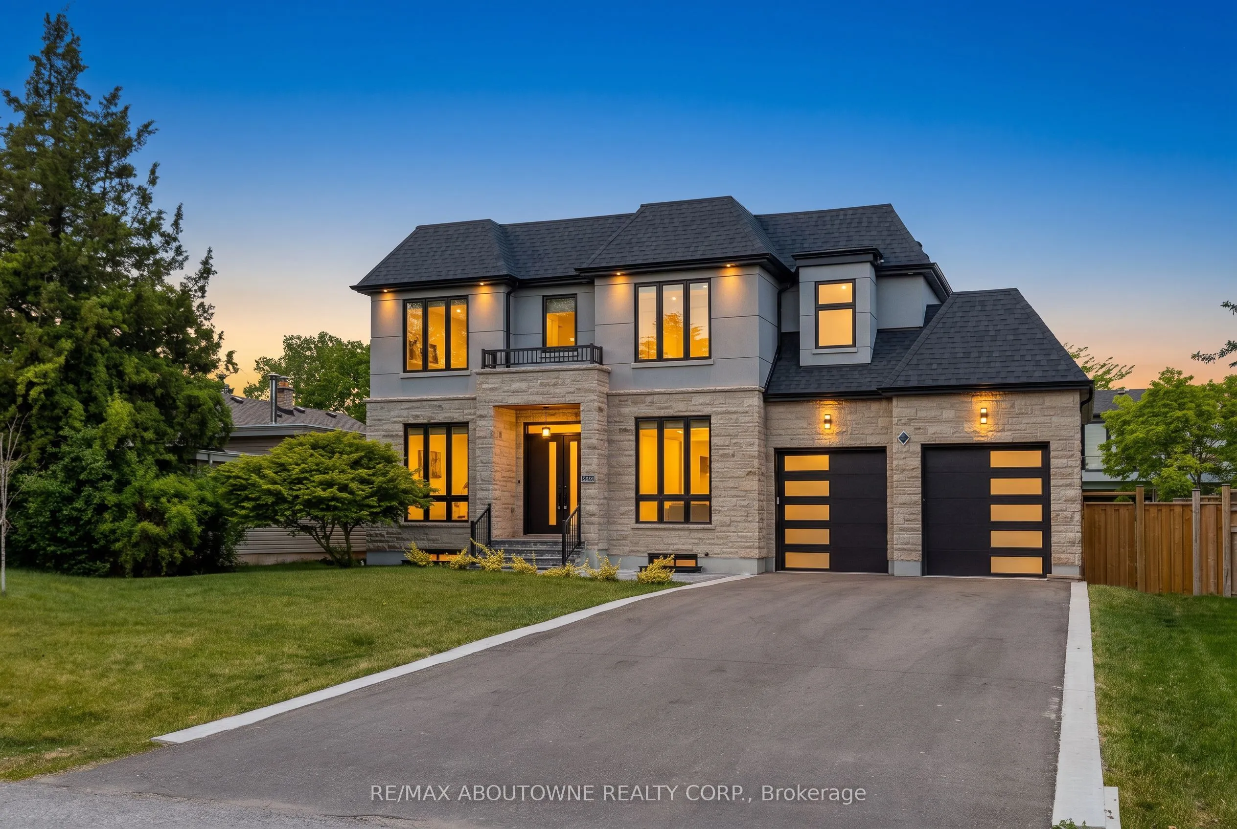 Detached Home For Sale | W13732358