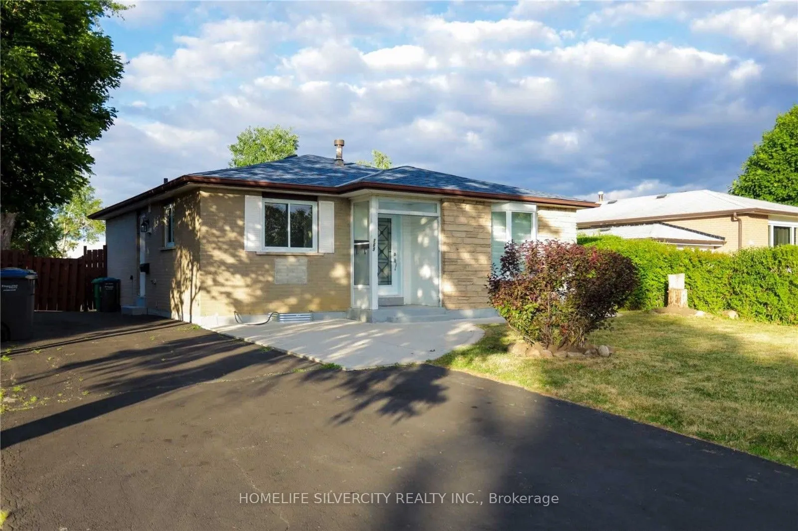Detached Home For Lease | W13732880