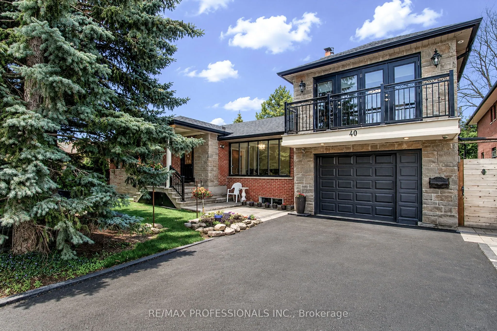 Detached Home For Sale | W13733208