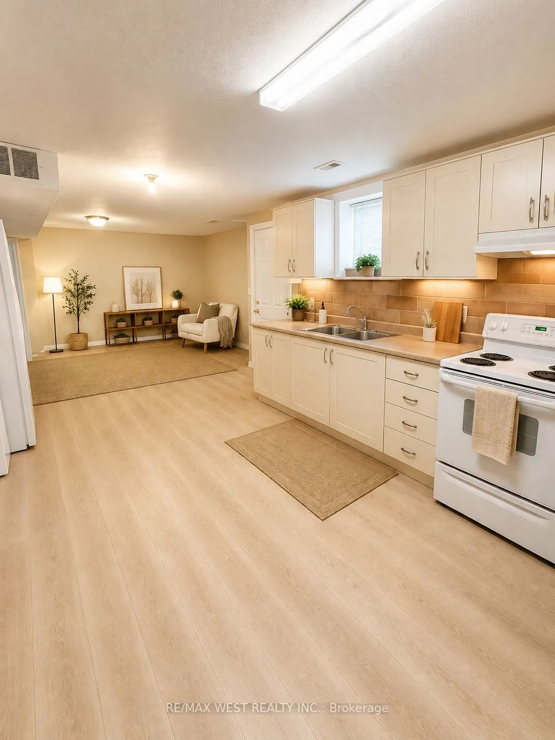 Detached Home For Lease | W13733272