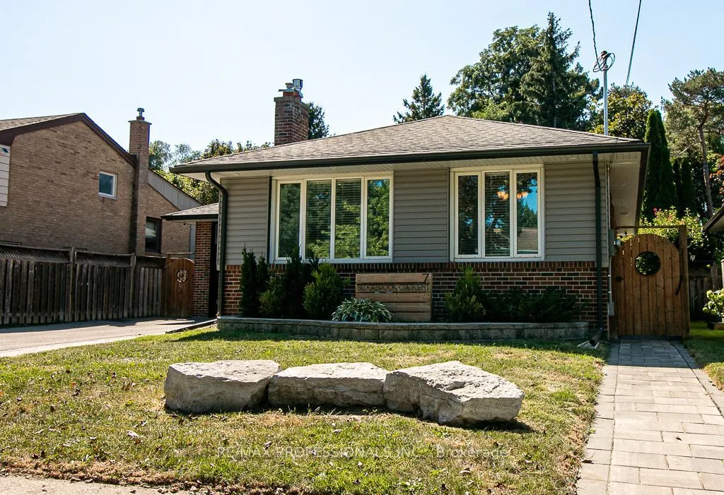 Detached Home For Lease | W13733318