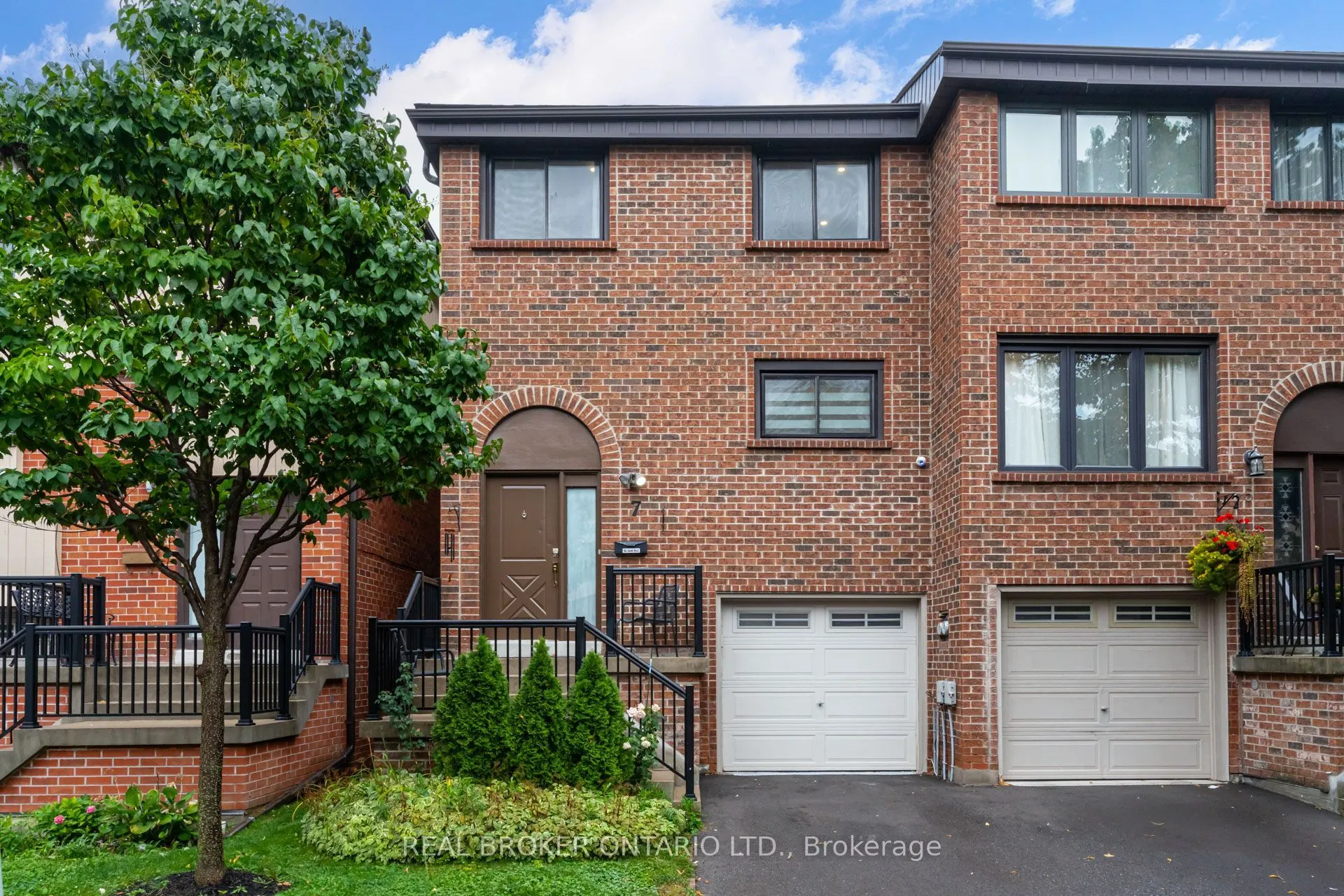 Property For Sale | W13733584